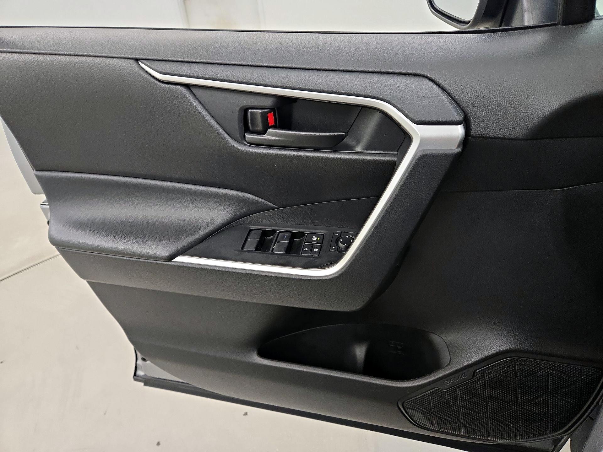 Thumbnail: 2024 Toyota RAV4 - 12