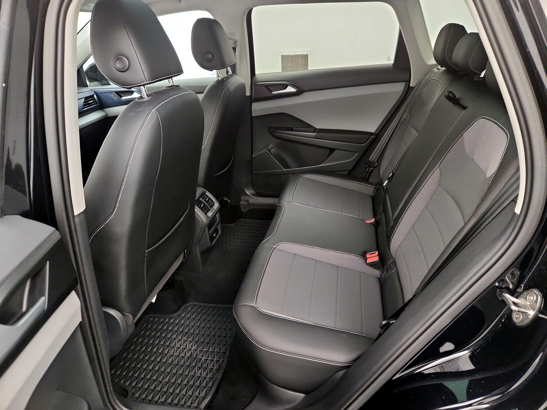 Thumbnail: 2023 Volkswagen Taos - 20