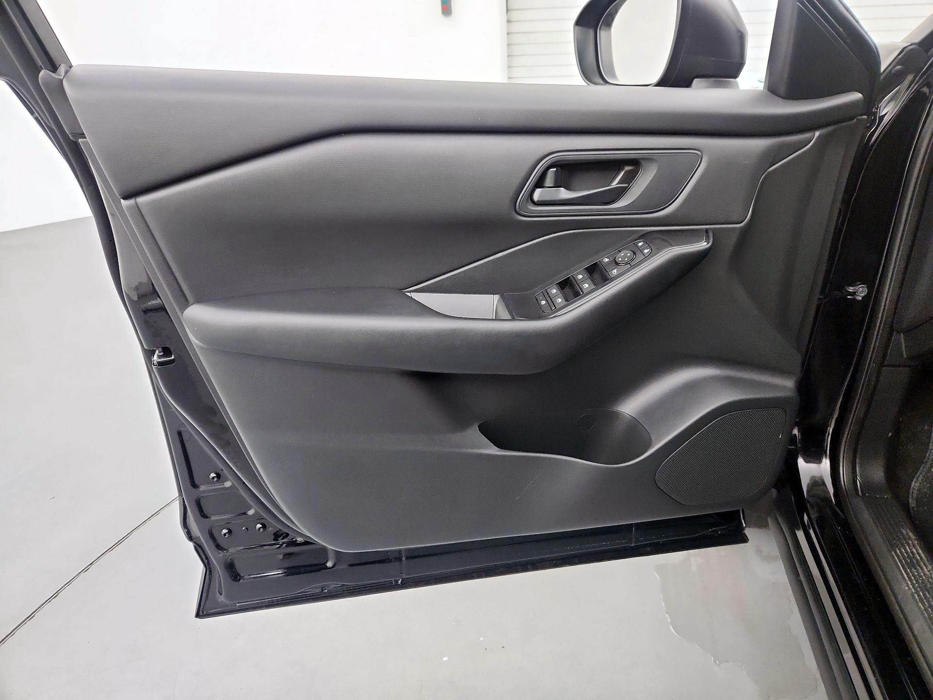 Thumbnail: 2024 Nissan Rogue - 12