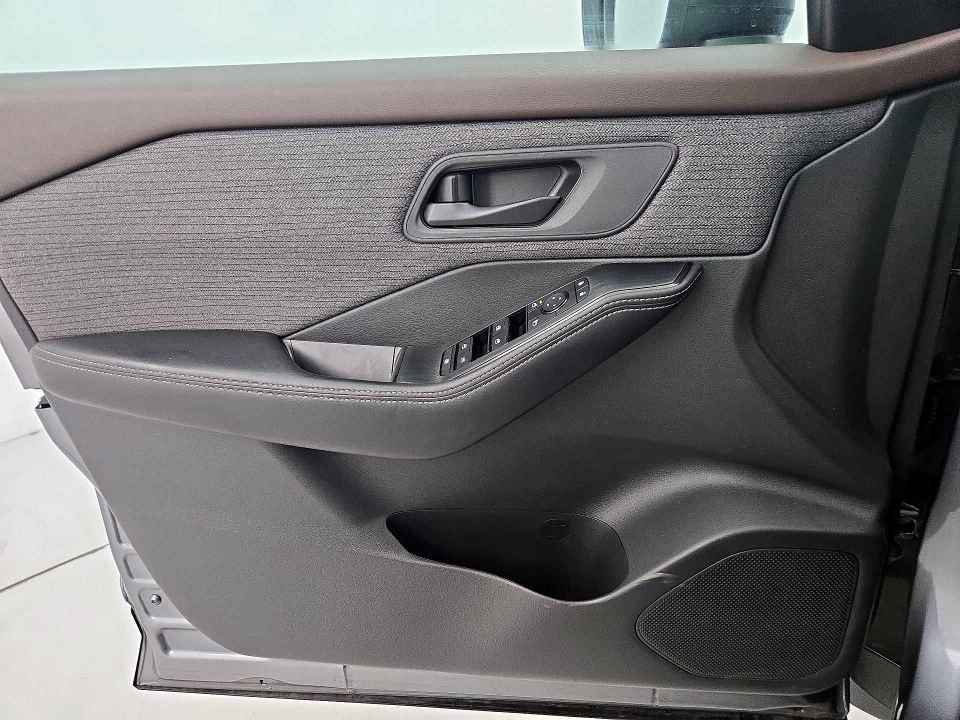 Thumbnail: 2021 Nissan Rogue - 12