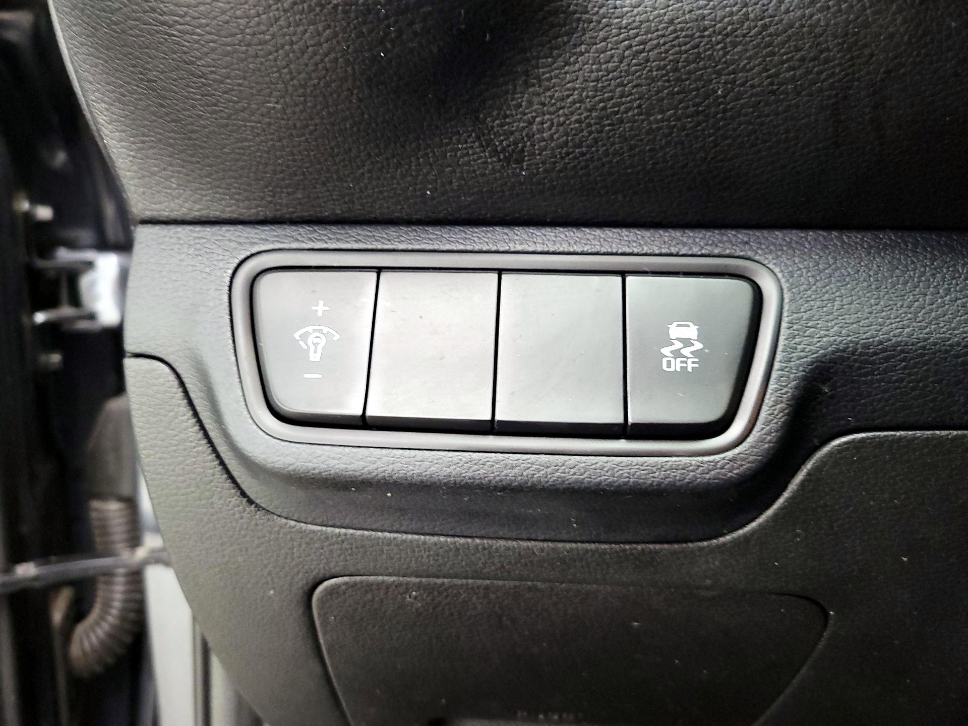 Thumbnail: 2022 Kia Forte - 13