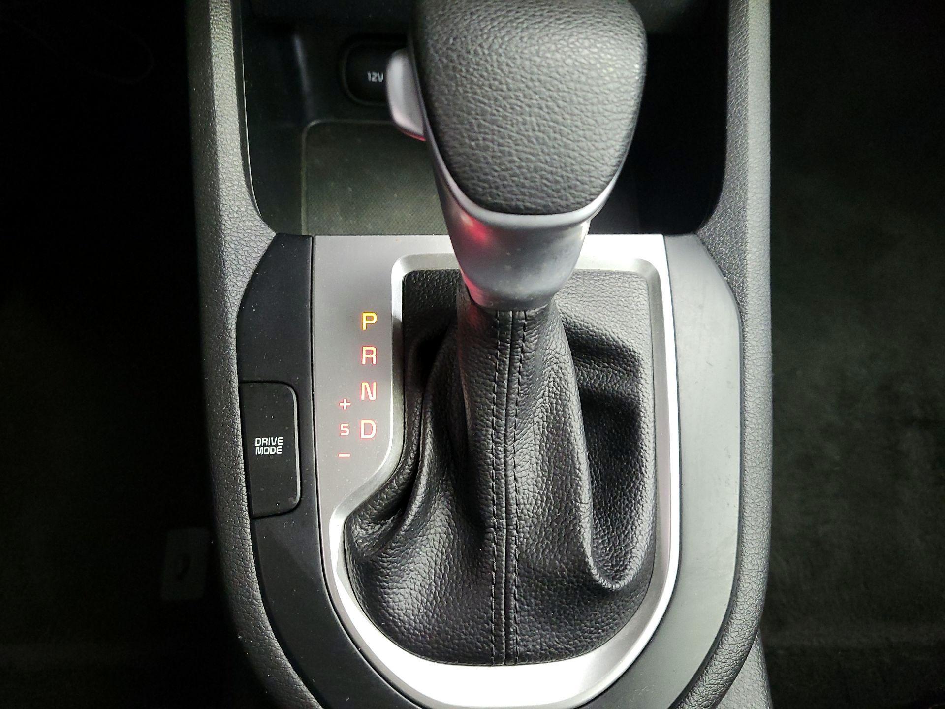 Thumbnail: 2022 Kia Forte - 17