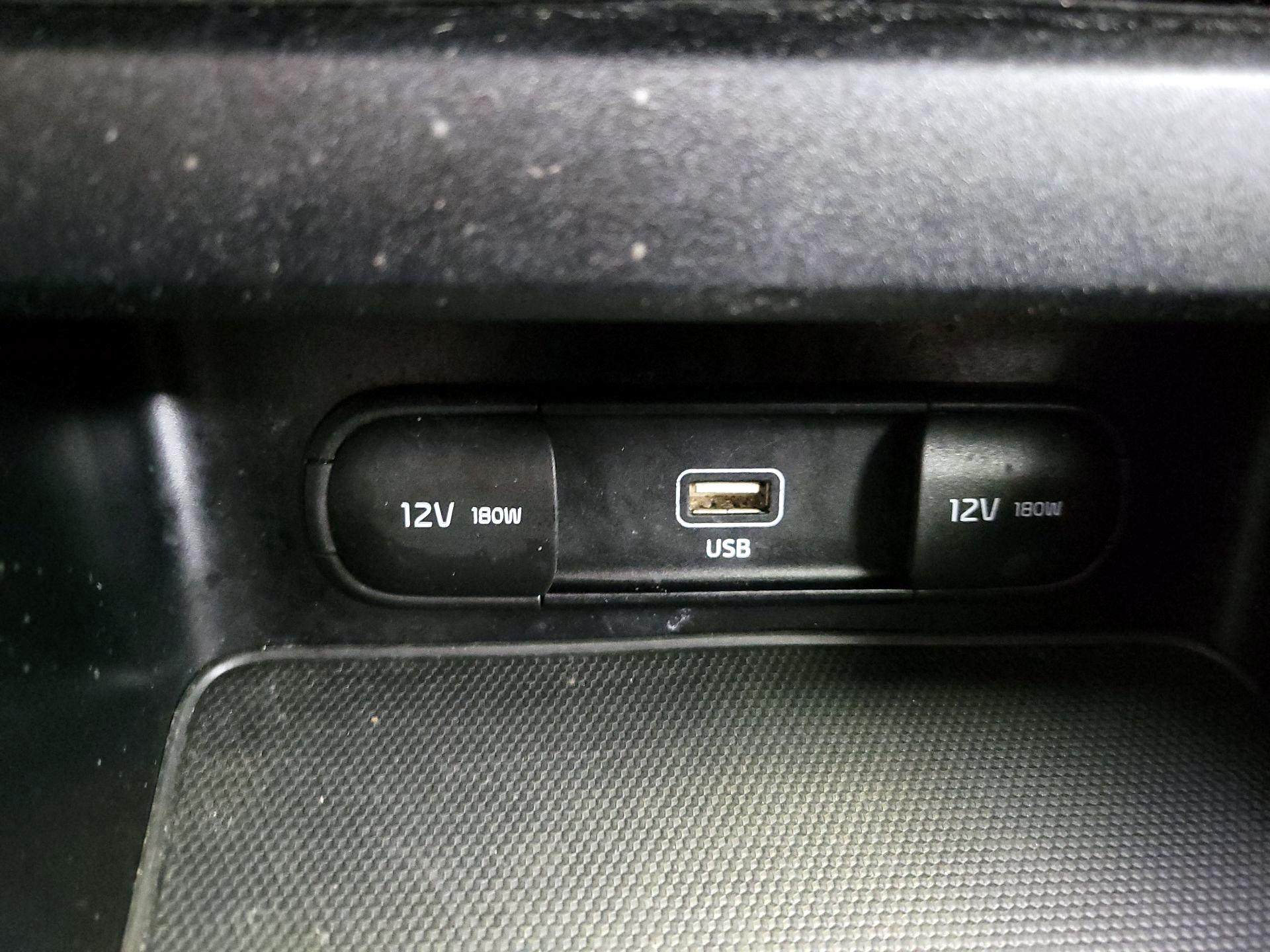 Thumbnail: 2022 Kia Forte - 18