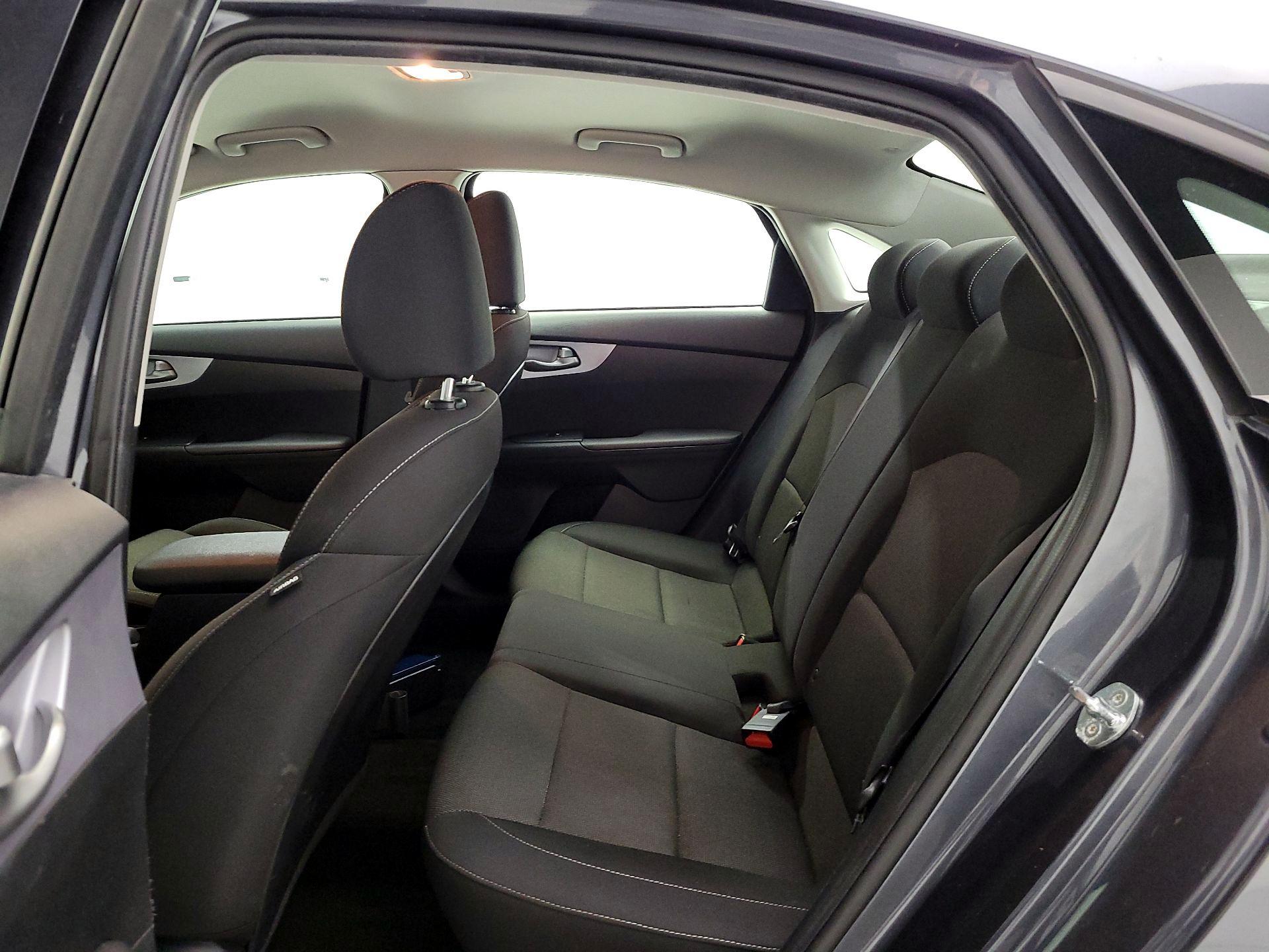 Thumbnail: 2022 Kia Forte - 19