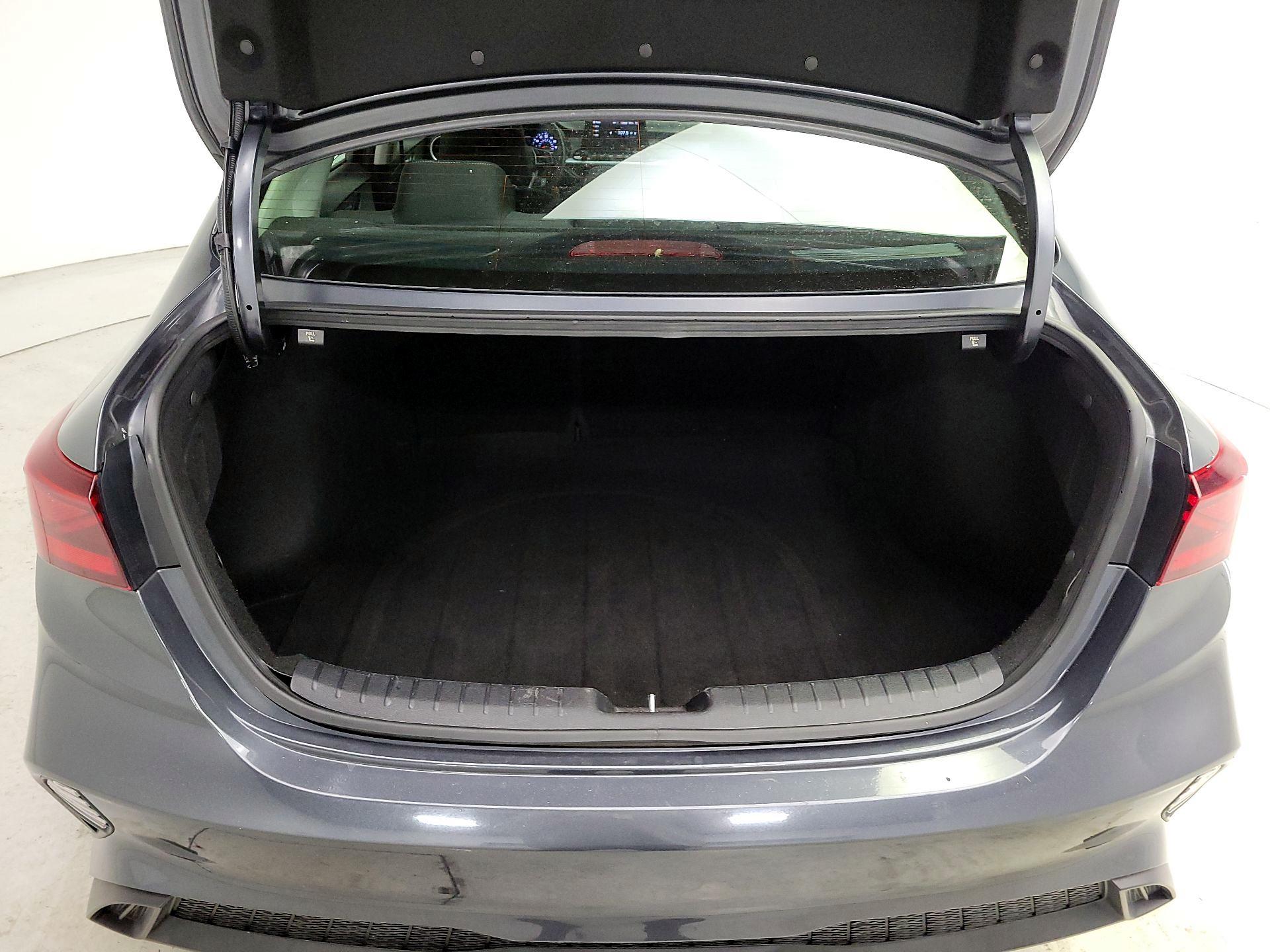 Thumbnail: 2022 Kia Forte - 20