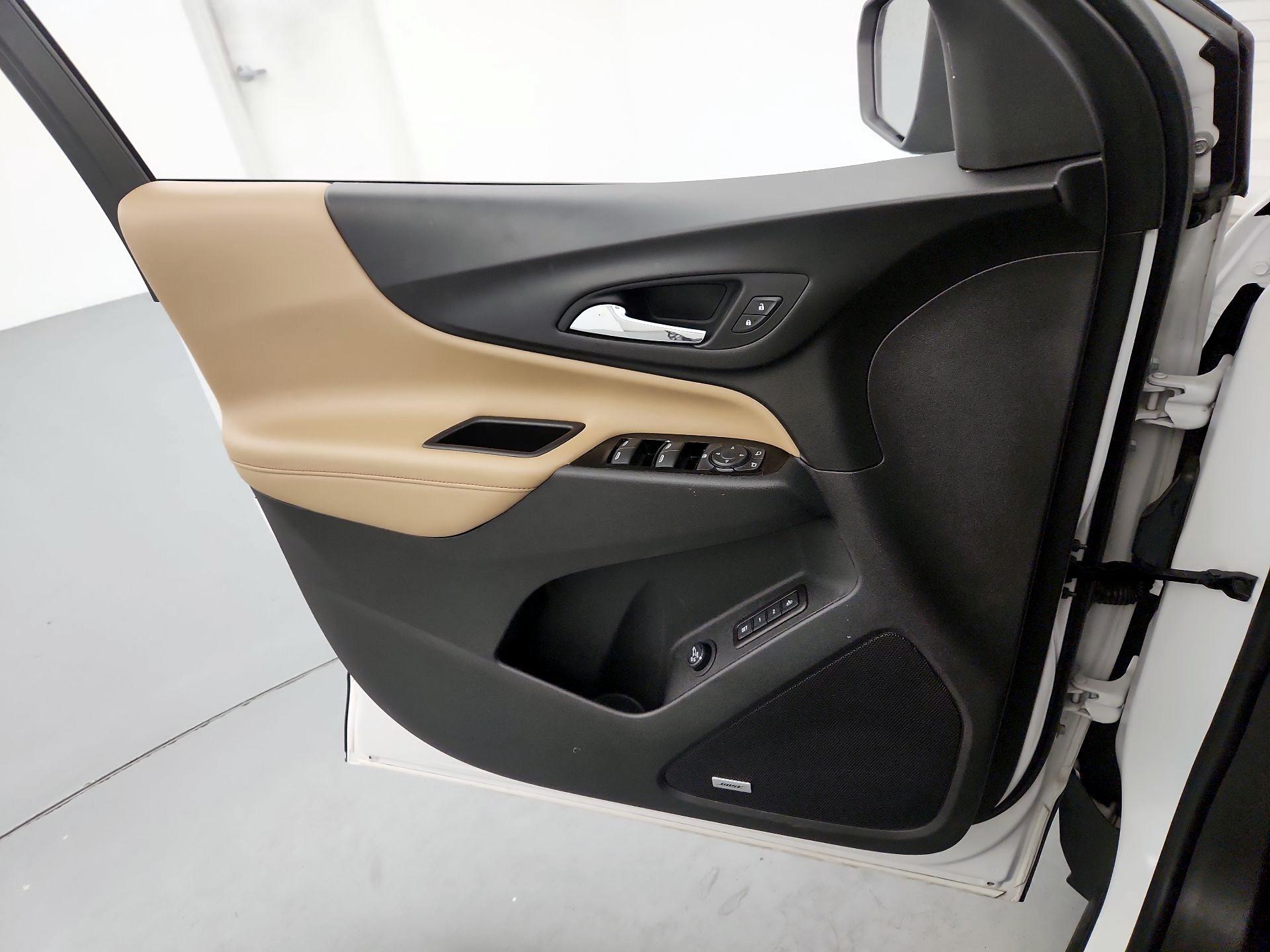 Thumbnail: 2022 Chevrolet Equinox - 12