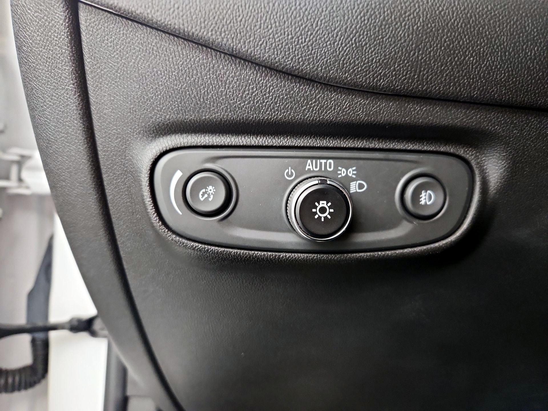 Thumbnail: 2022 Chevrolet Equinox - 13