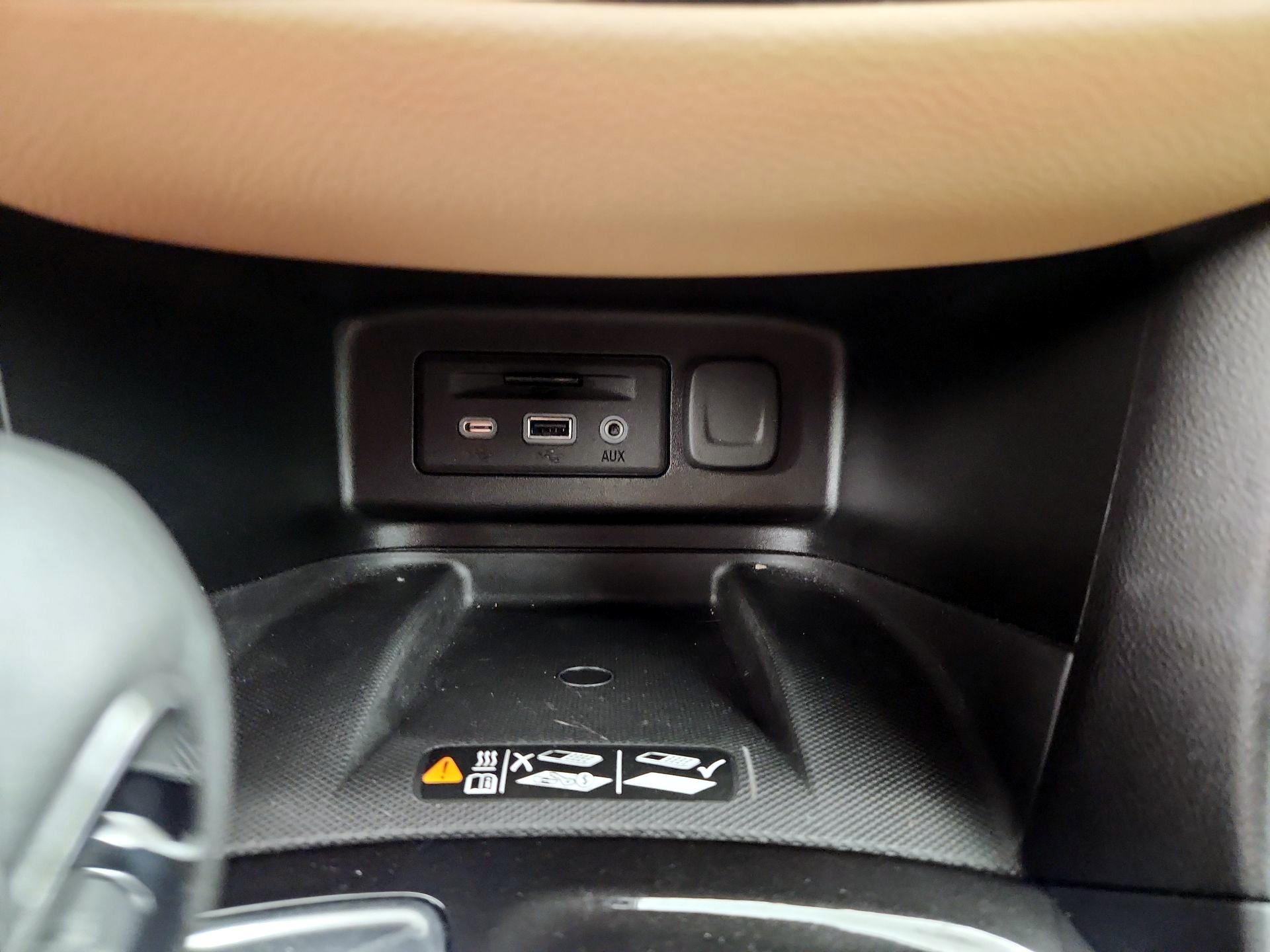 Thumbnail: 2022 Chevrolet Equinox - 18