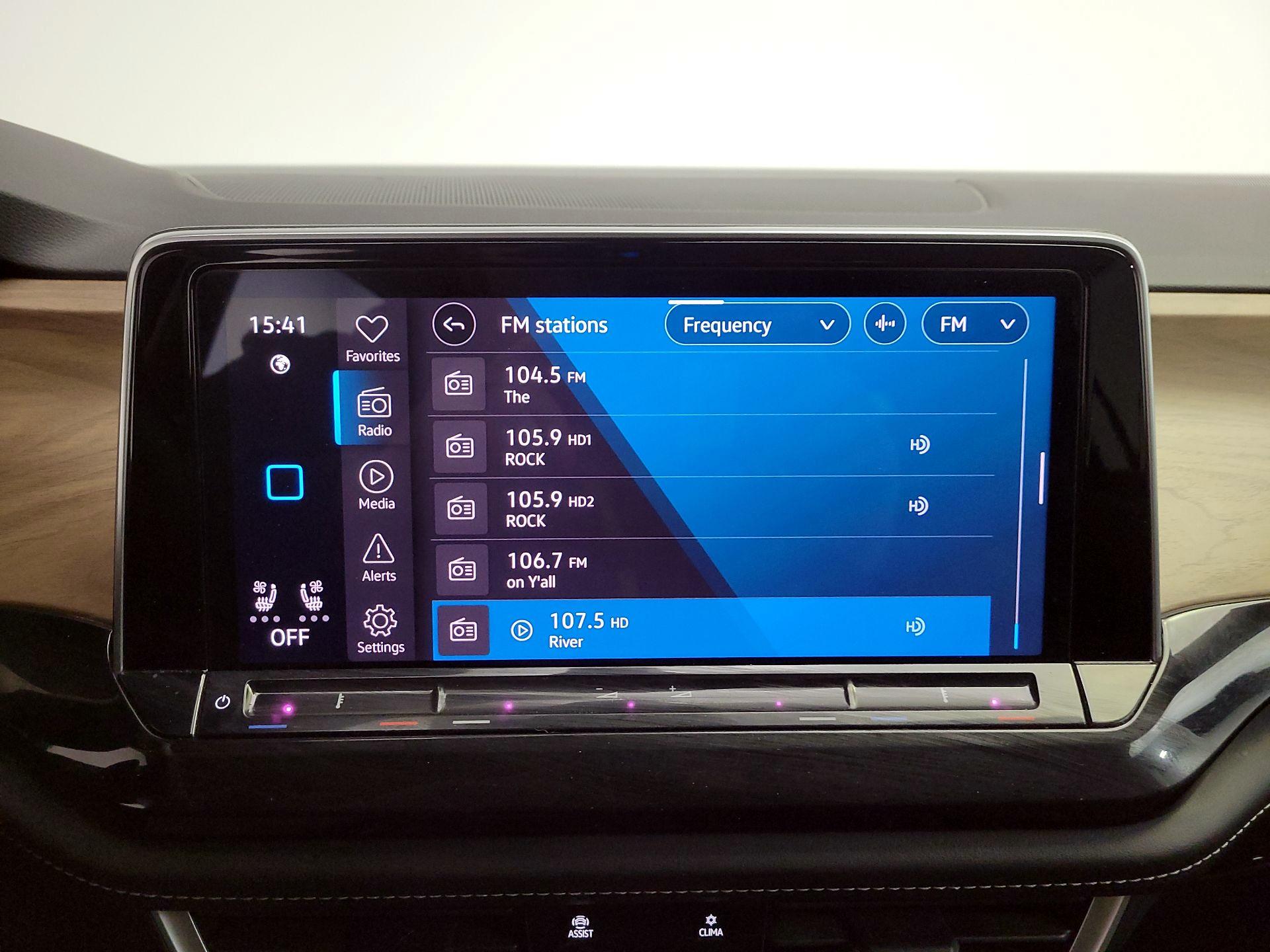 Thumbnail: 2024 Volkswagen Atlas - 15