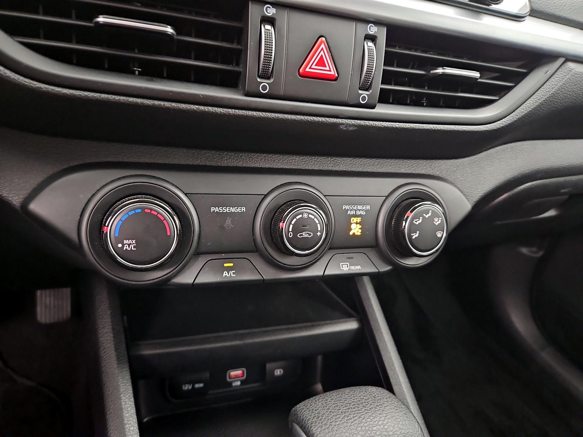 Thumbnail: 2024 Kia Forte - 16