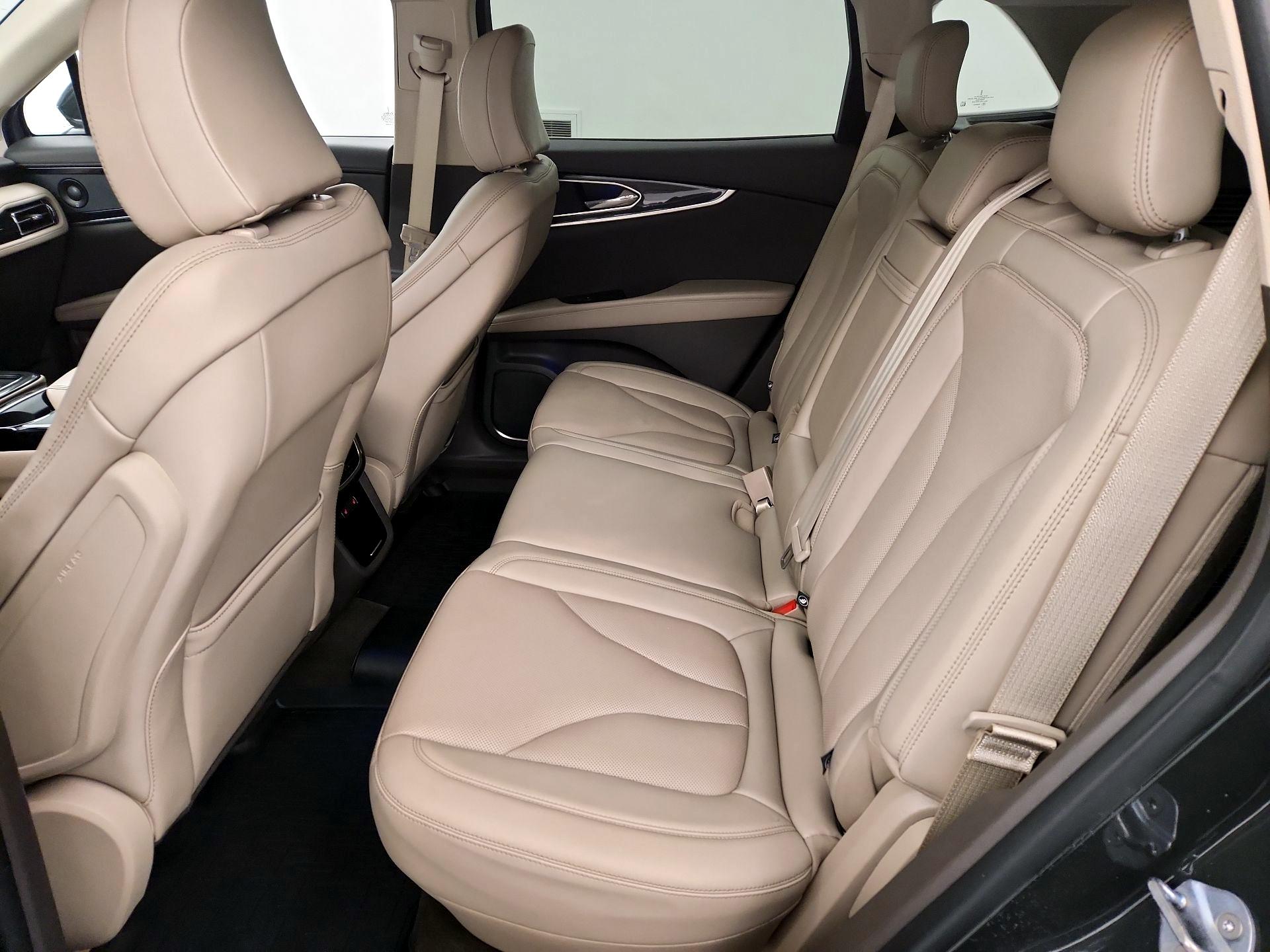 Thumbnail: 2022 Lincoln Nautilus - 19