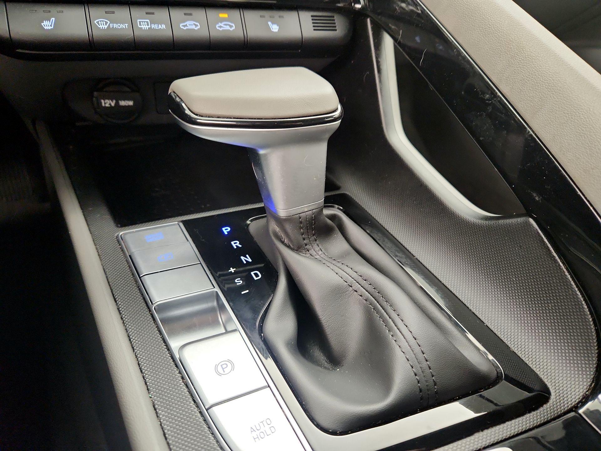 Thumbnail: 2023 Hyundai Elantra - 17