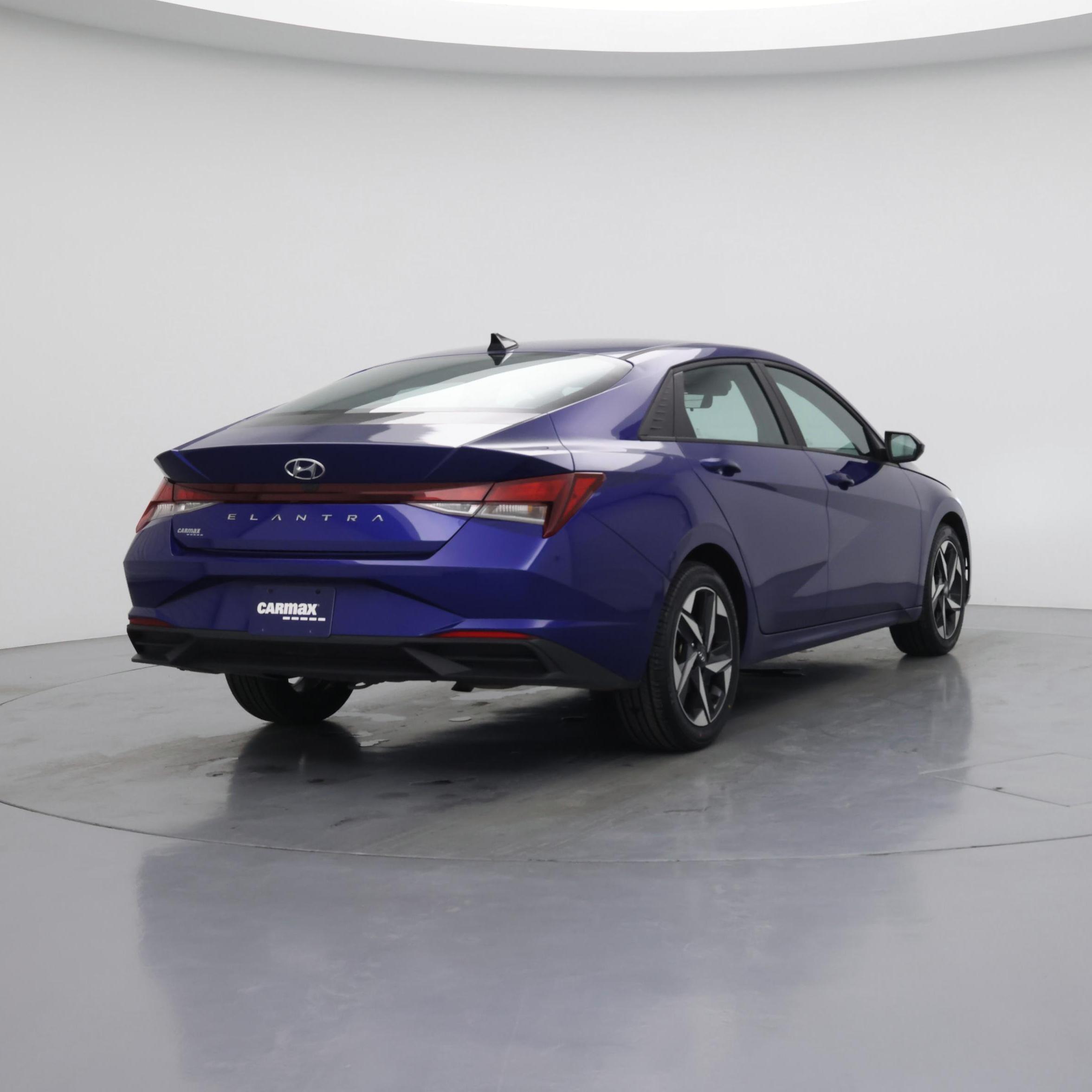 Thumbnail: 2023 Hyundai Elantra - 8