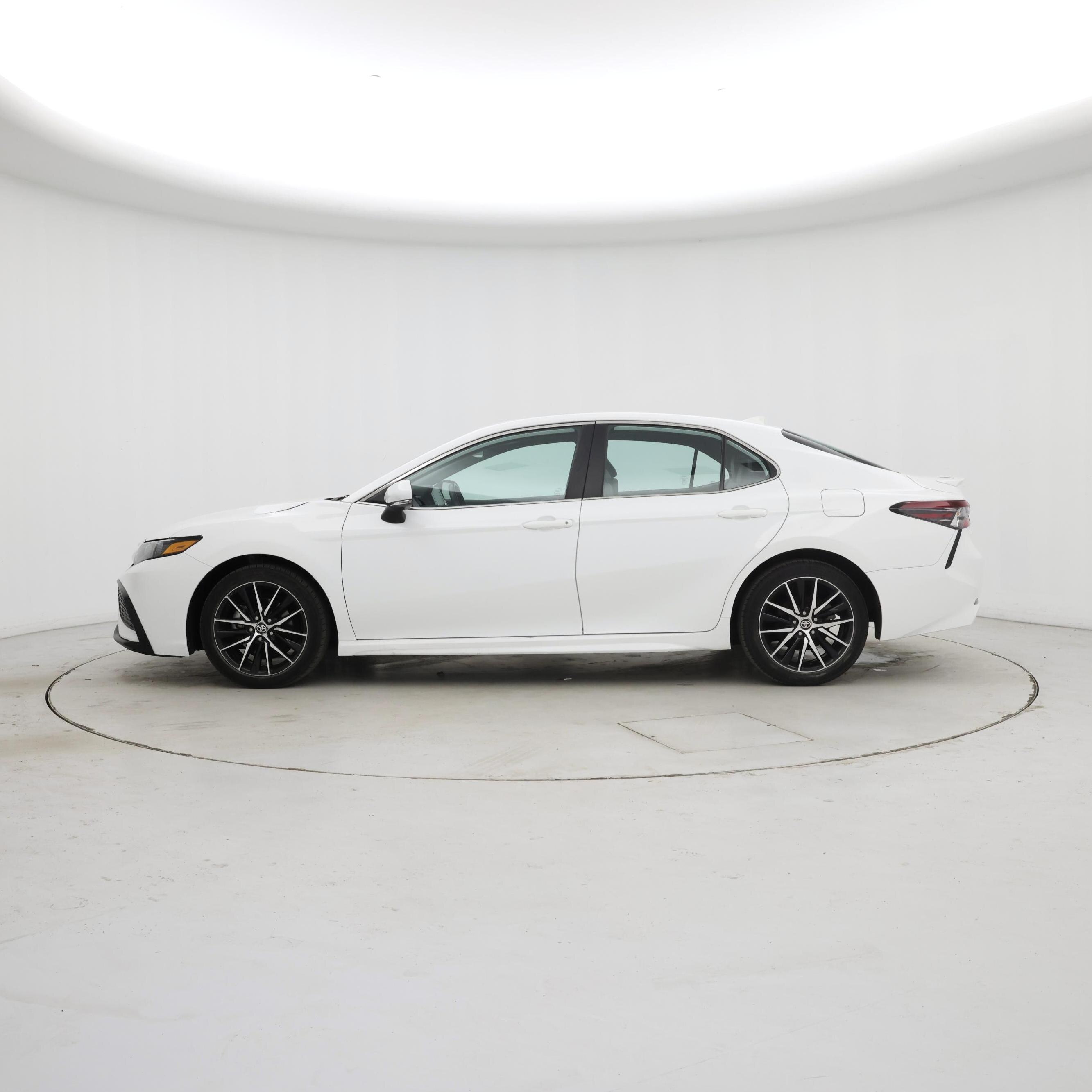 Thumbnail: 2024 Toyota Camry - 3