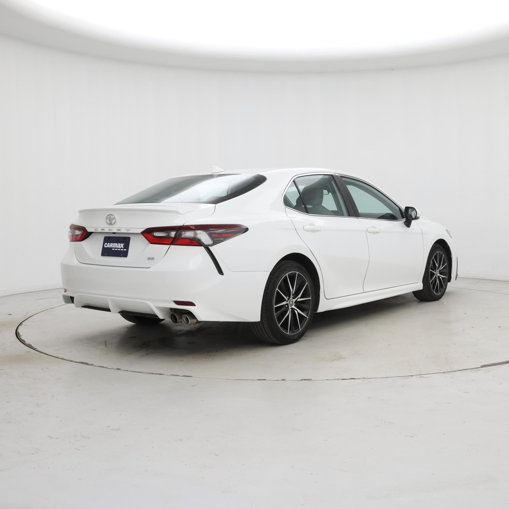 Thumbnail: 2024 Toyota Camry - 8