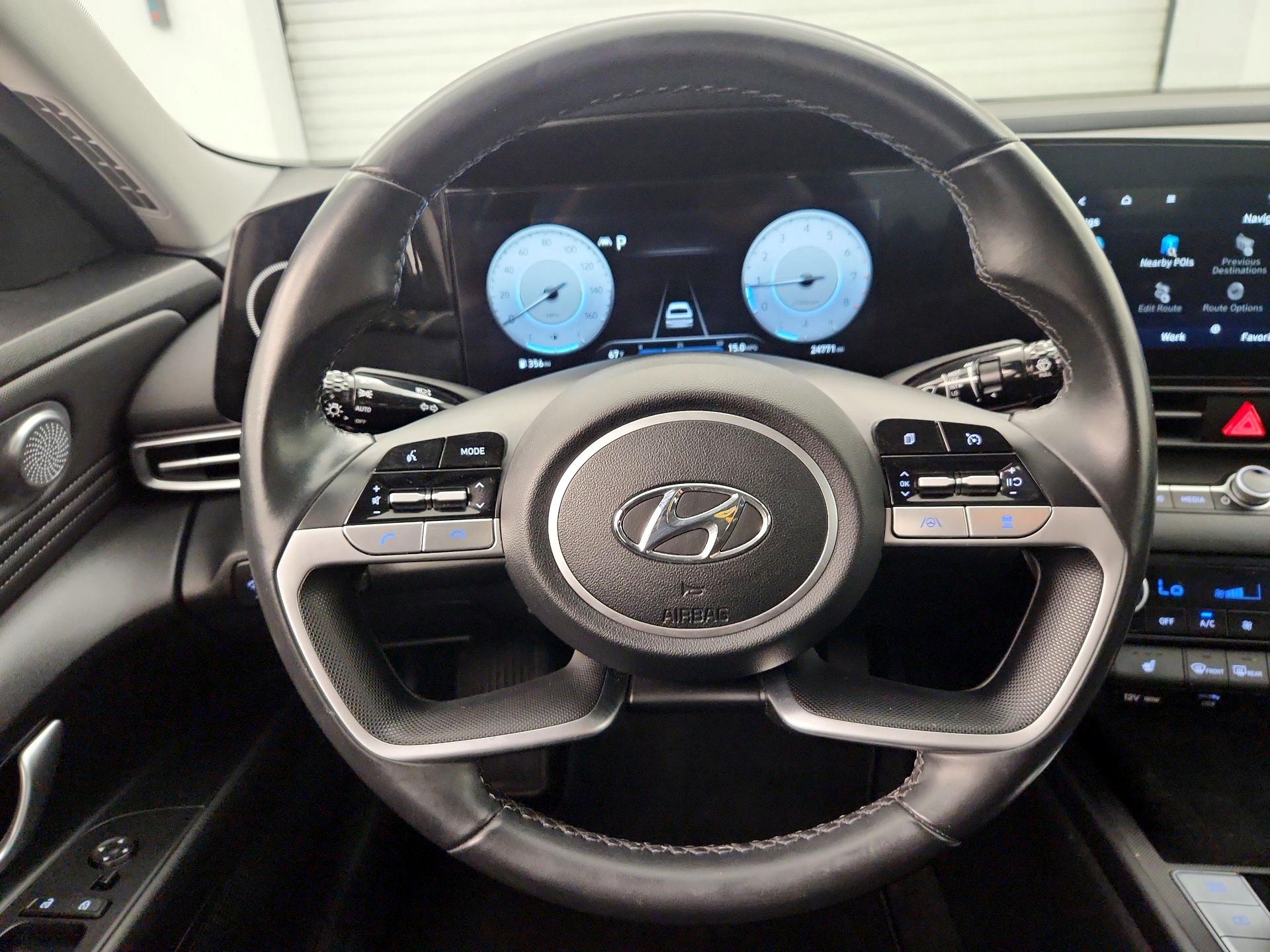 Thumbnail: 2023 Hyundai Elantra - 10