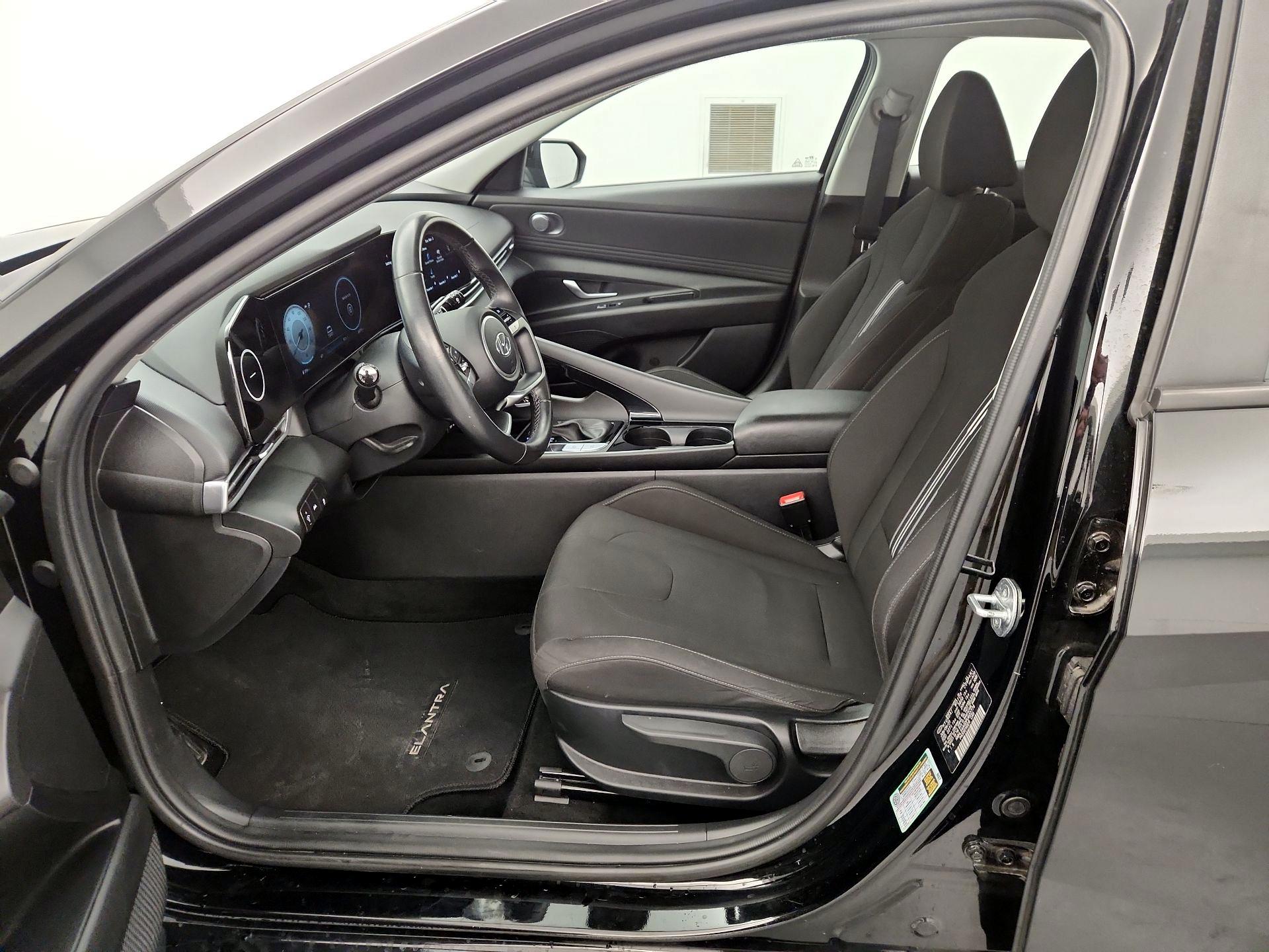 Thumbnail: 2023 Hyundai Elantra - 11