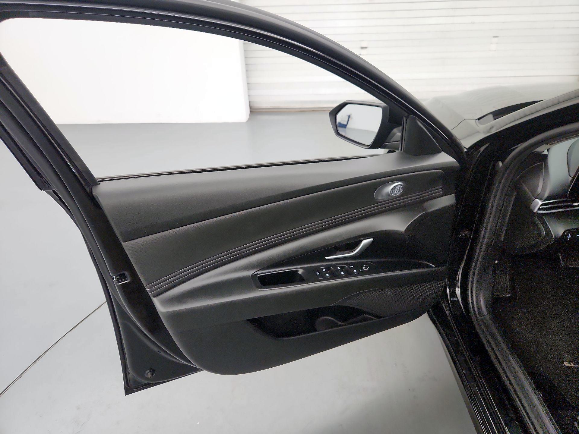 Thumbnail: 2023 Hyundai Elantra - 12