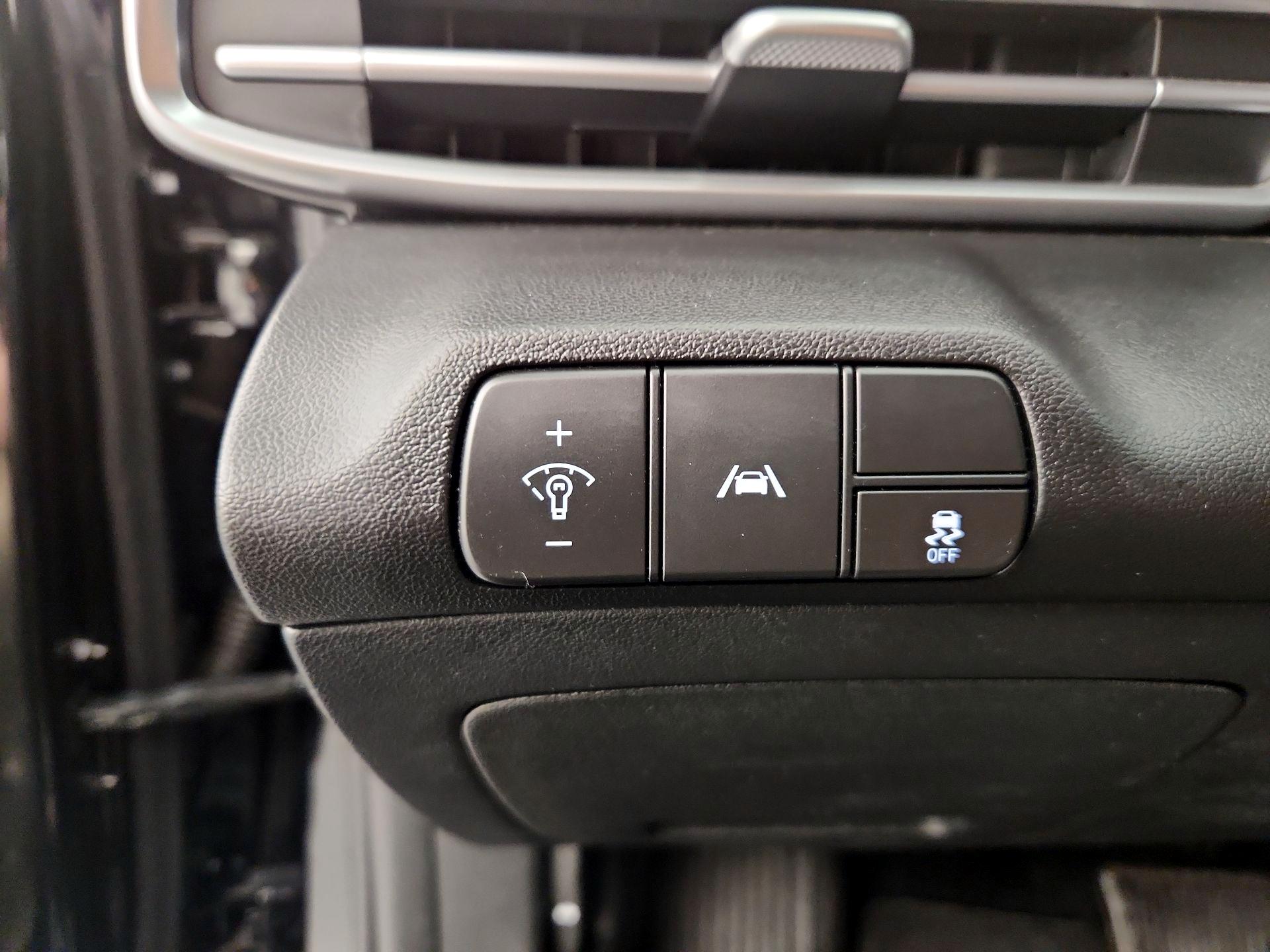 Thumbnail: 2023 Hyundai Elantra - 13