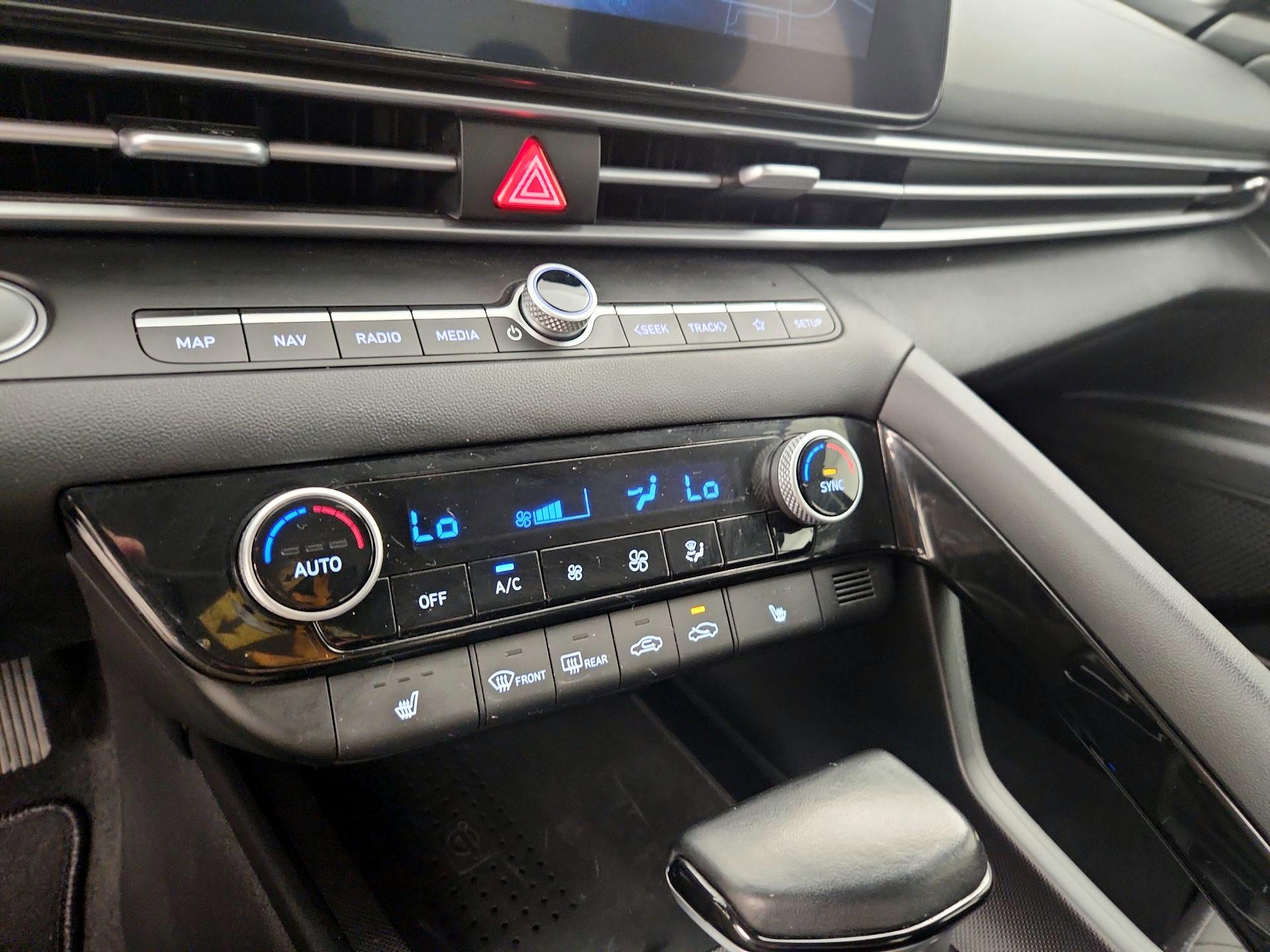 Thumbnail: 2023 Hyundai Elantra - 17