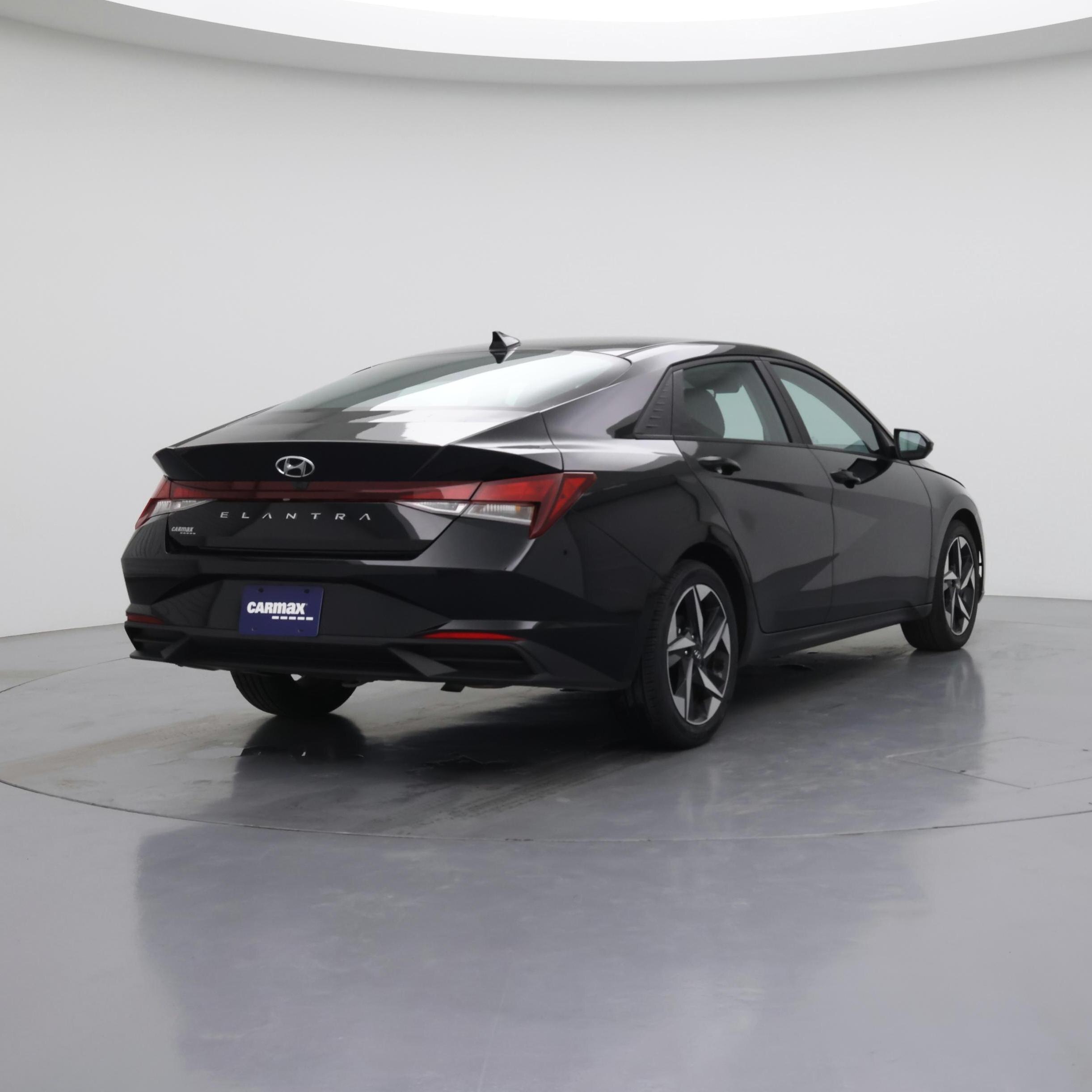 Thumbnail: 2023 Hyundai Elantra - 8