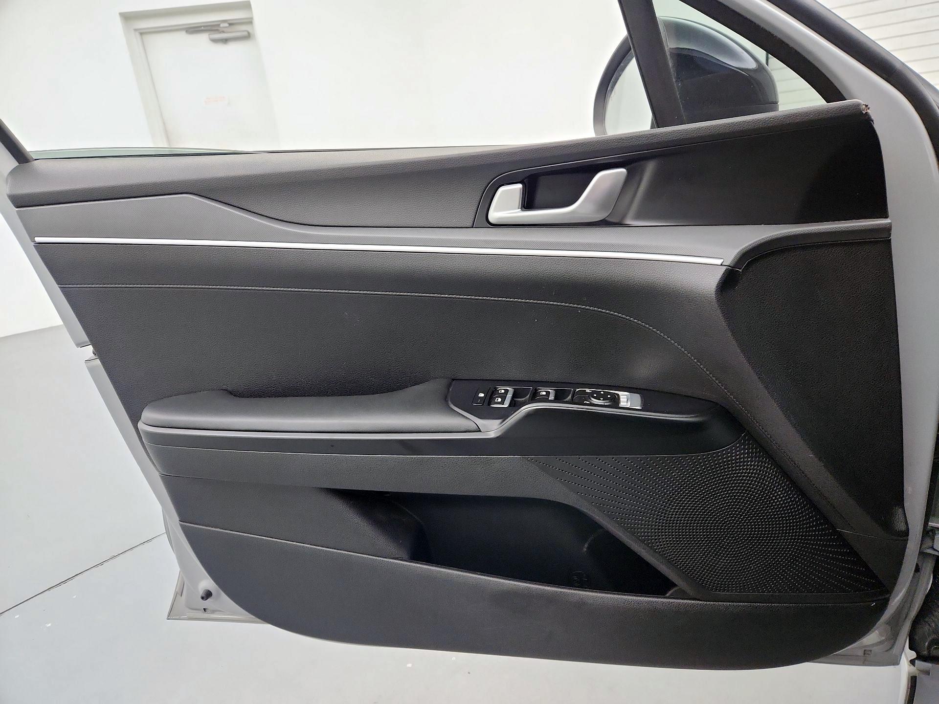 Thumbnail: 2023 Kia K5 - 12