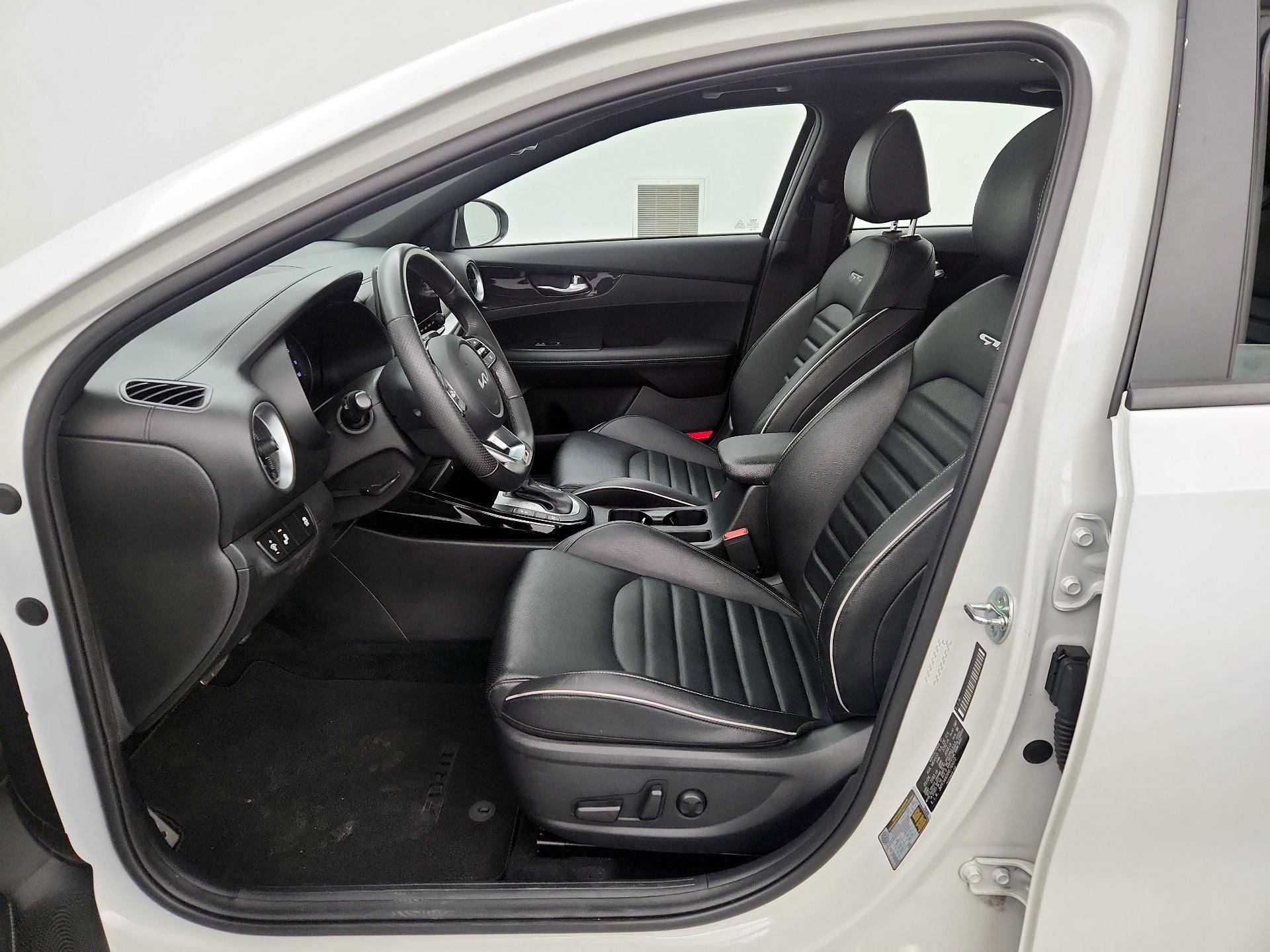 Thumbnail: 2024 Kia Forte - 11