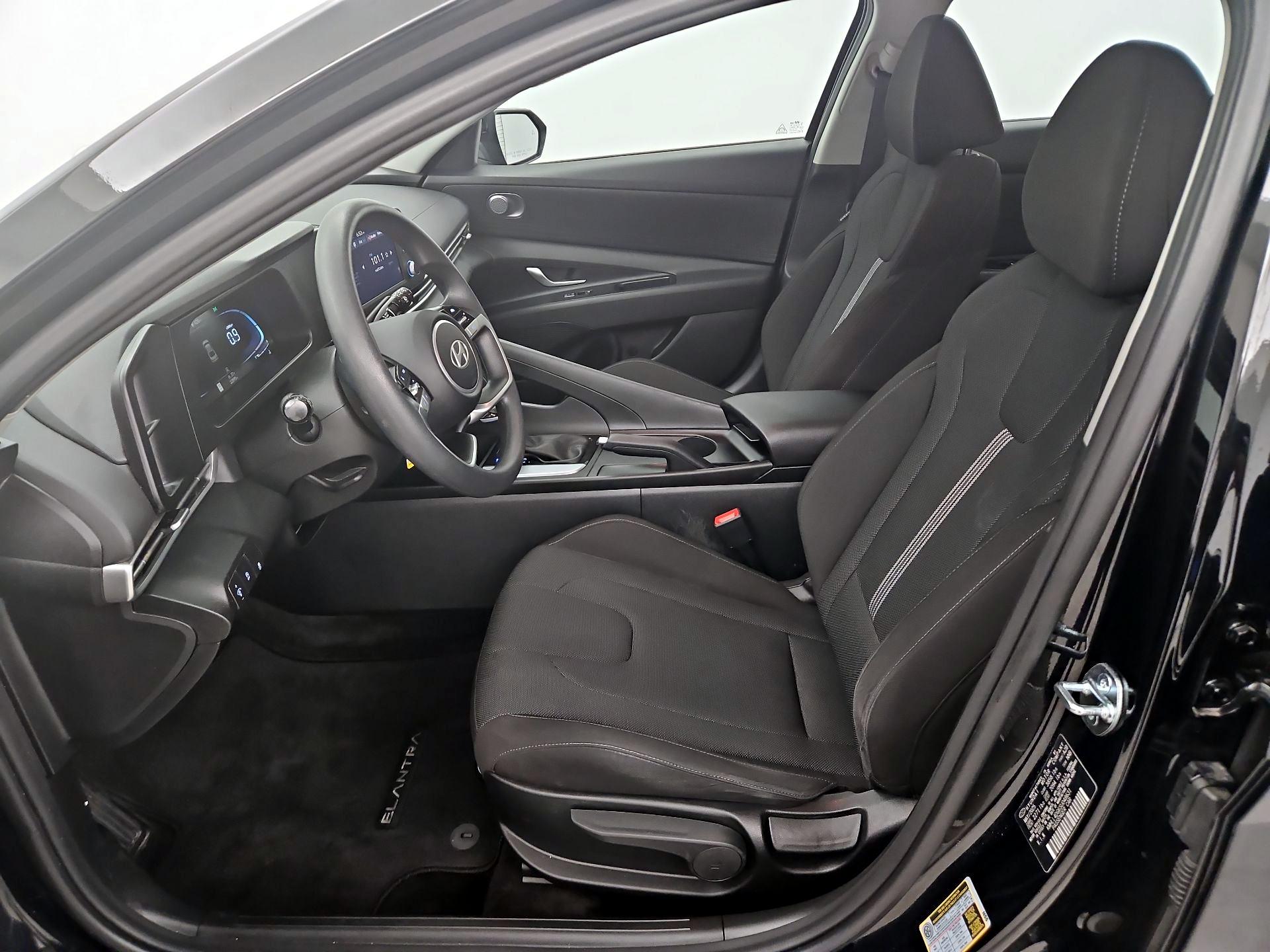 Thumbnail: 2025 Hyundai Elantra - 11