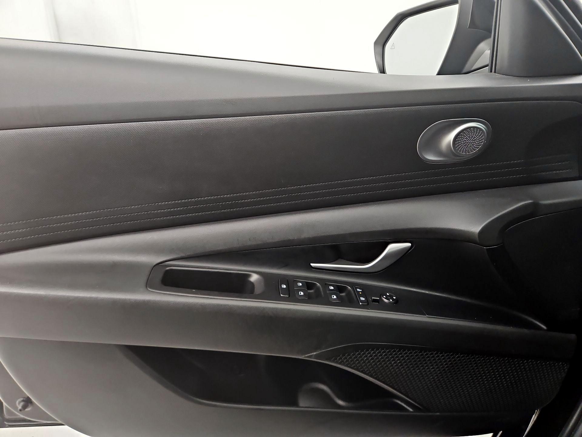 Thumbnail: 2025 Hyundai Elantra - 12