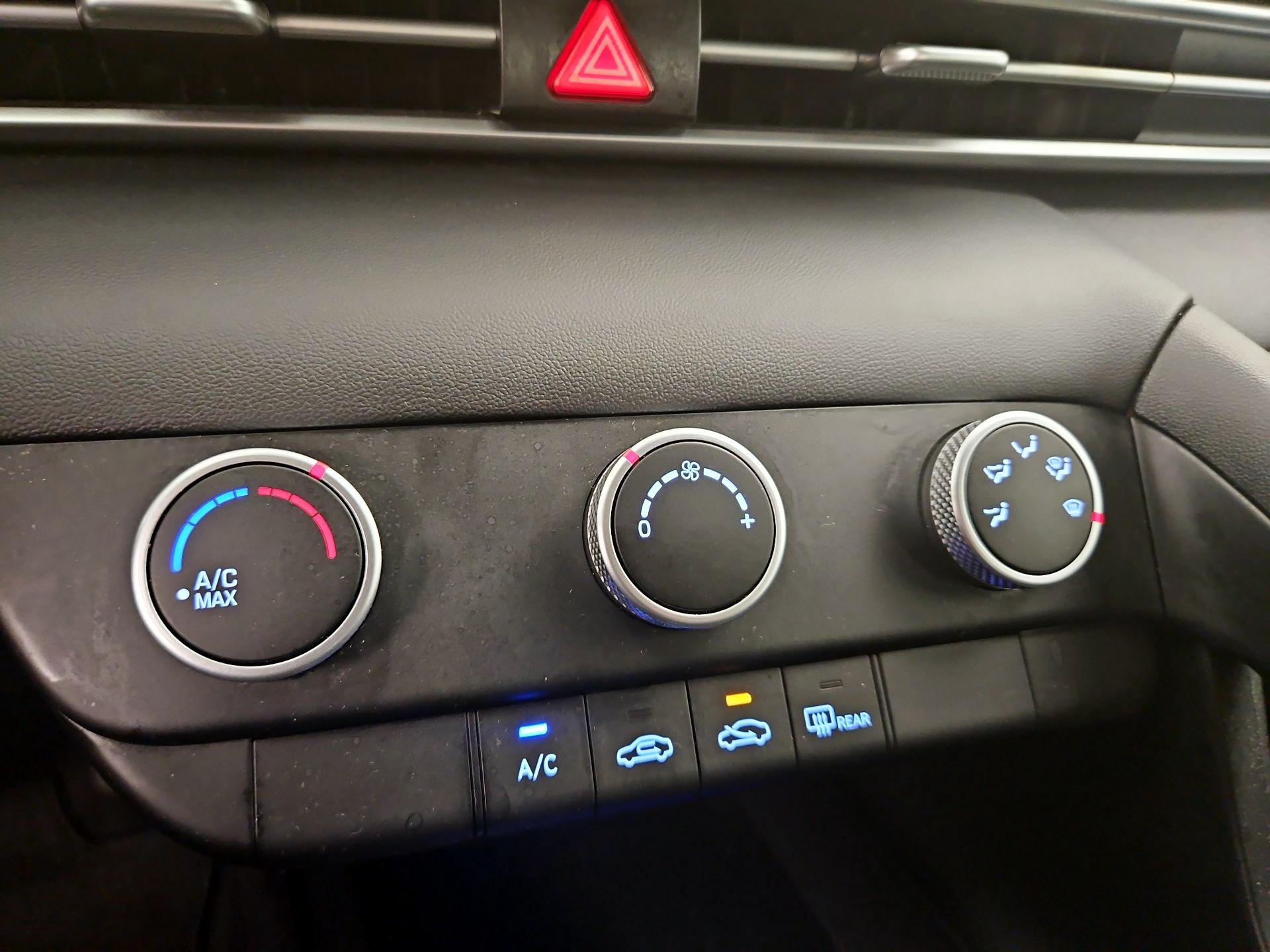 Thumbnail: 2025 Hyundai Elantra - 16