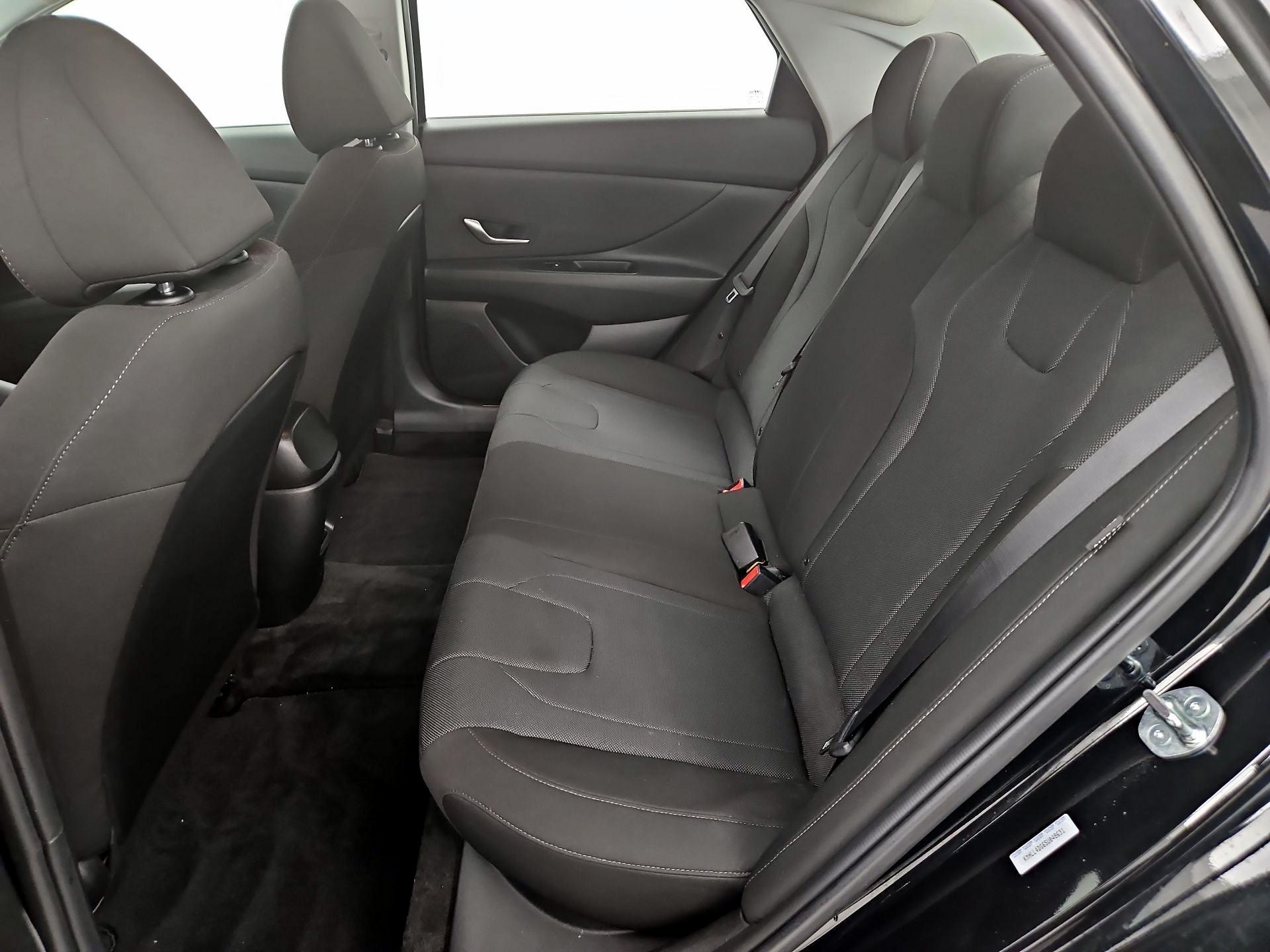 Thumbnail: 2025 Hyundai Elantra - 19