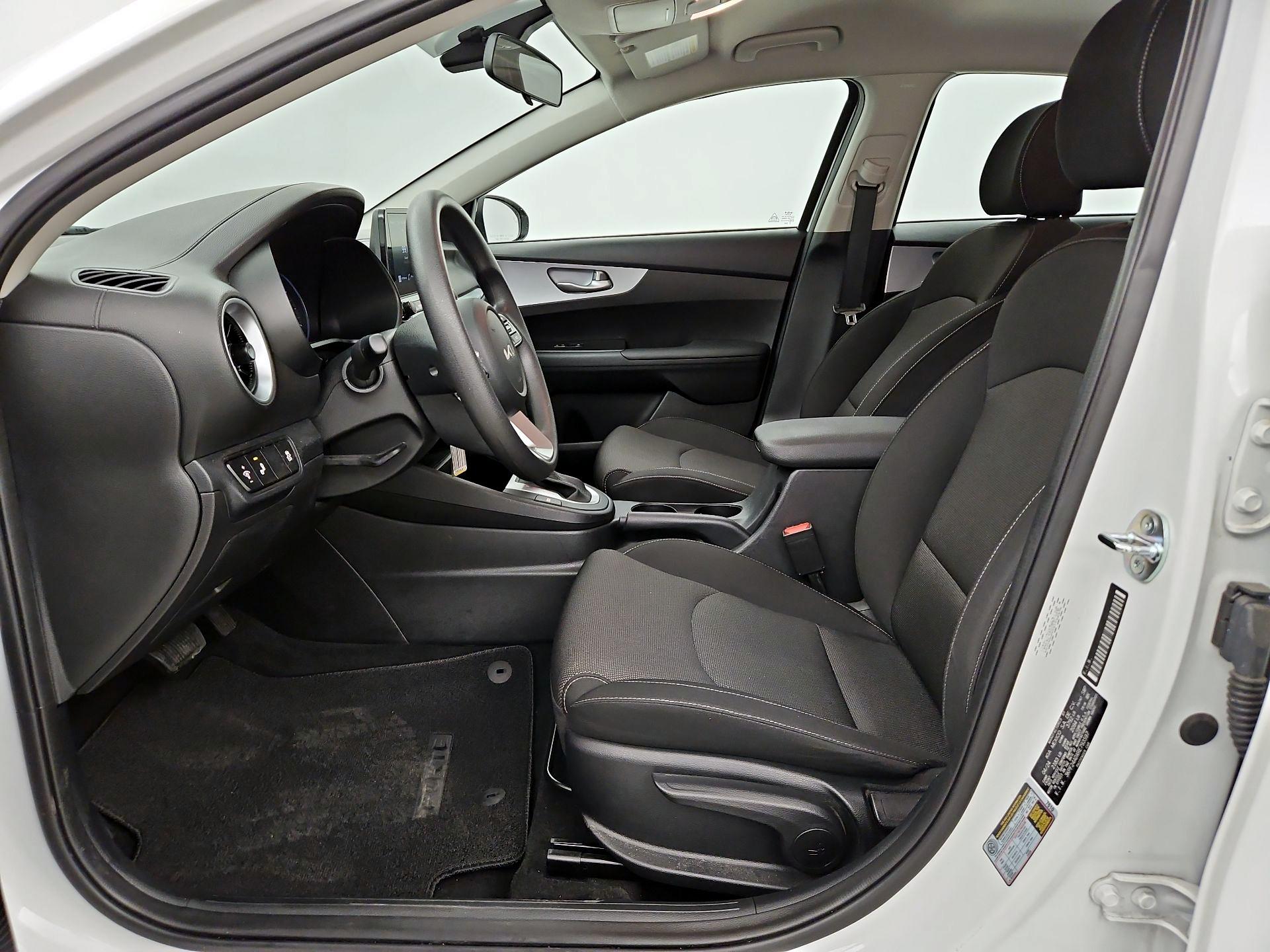 Thumbnail: 2024 Kia Forte - 11