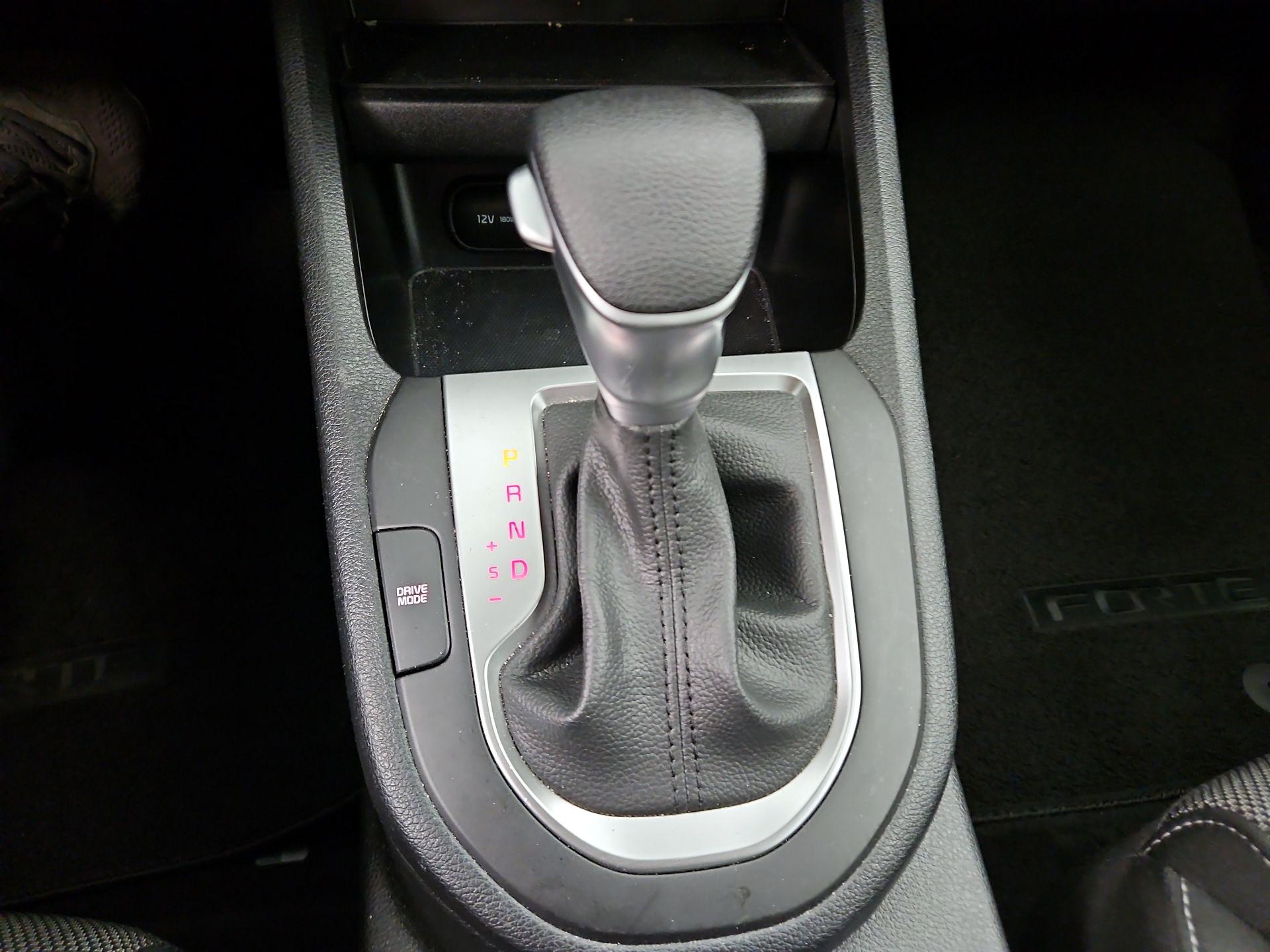 Thumbnail: 2024 Kia Forte - 17