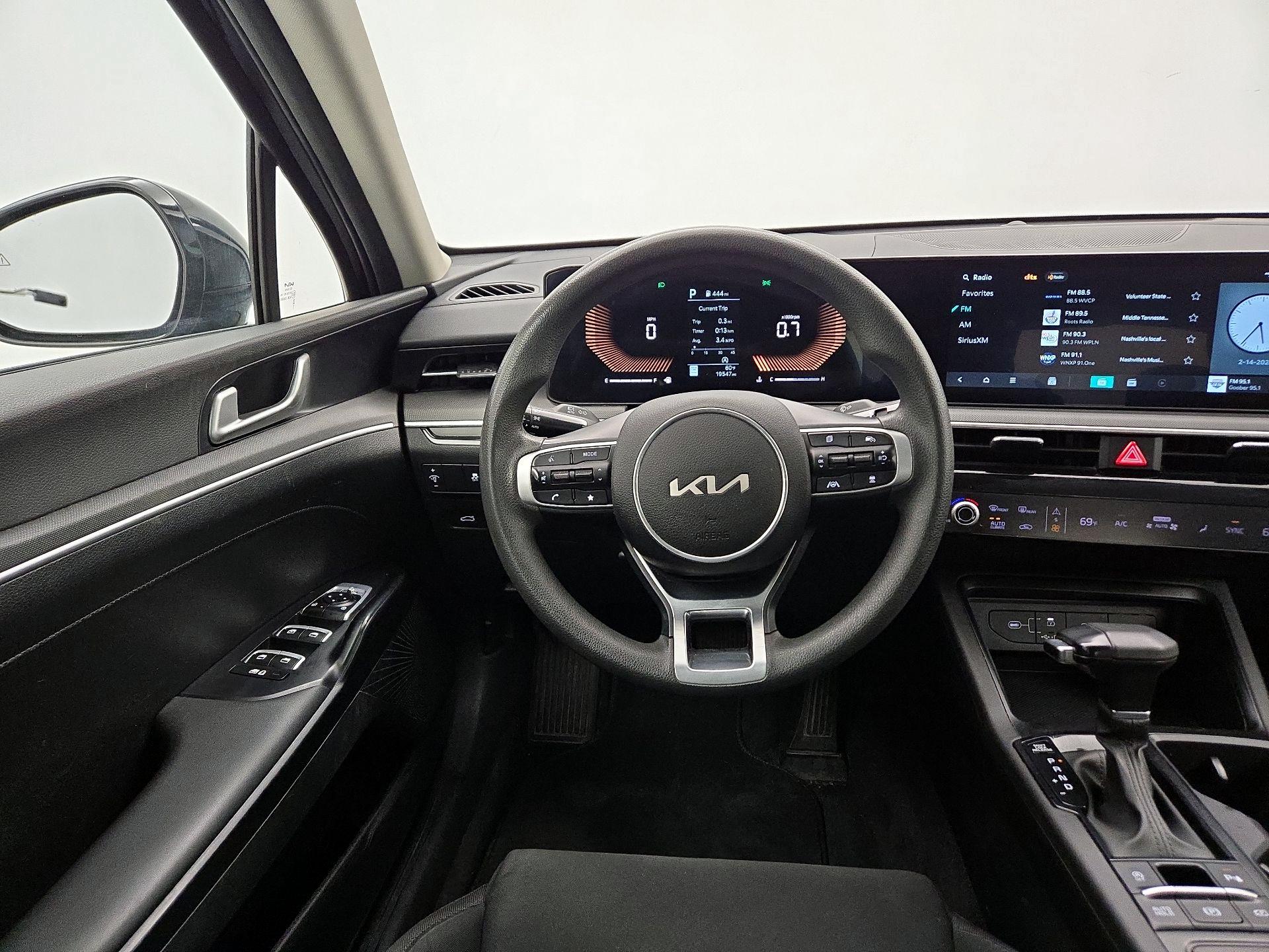 Thumbnail: 2024 Kia Forte - 10