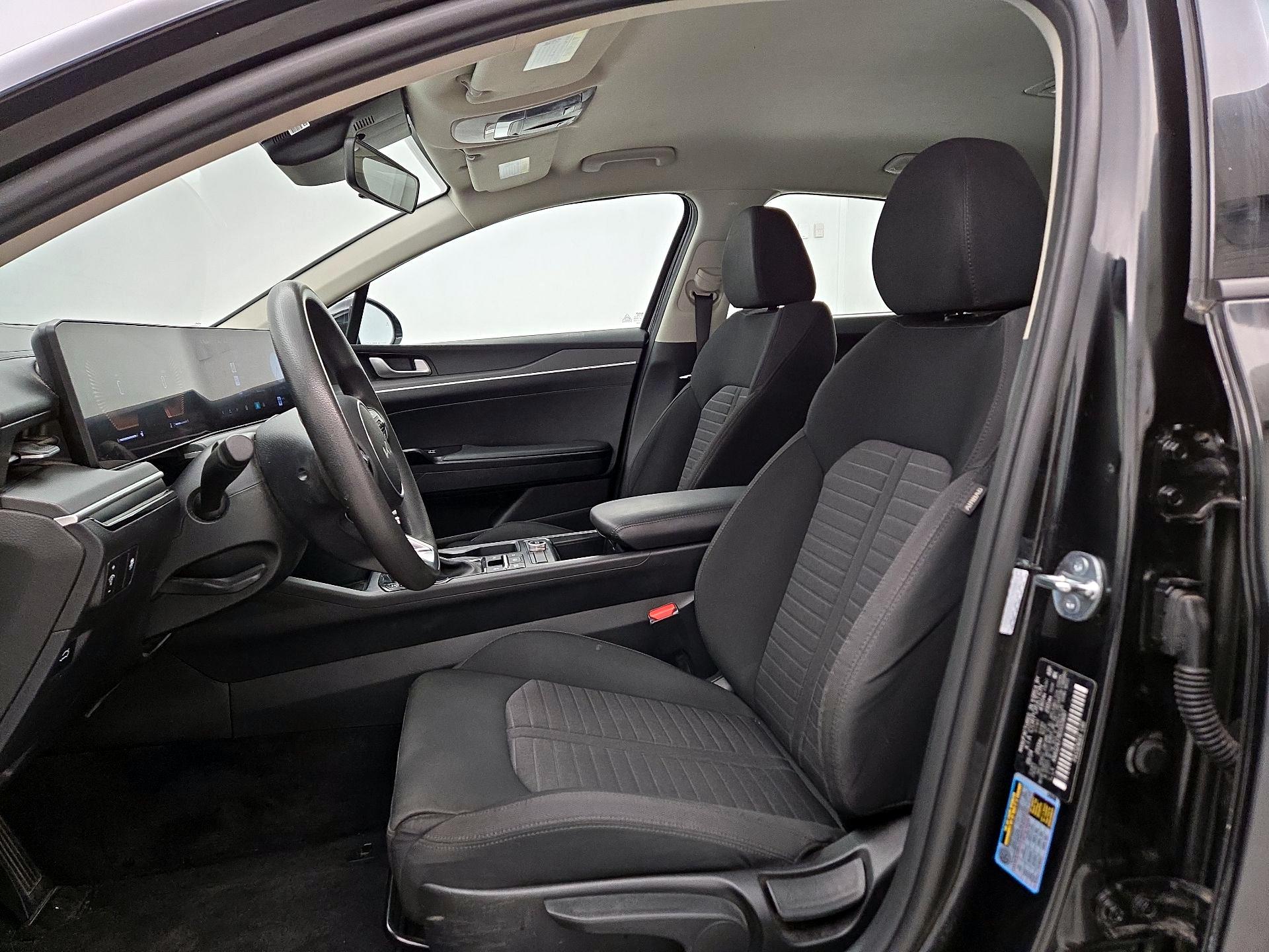 Thumbnail: 2024 Kia Forte - 11