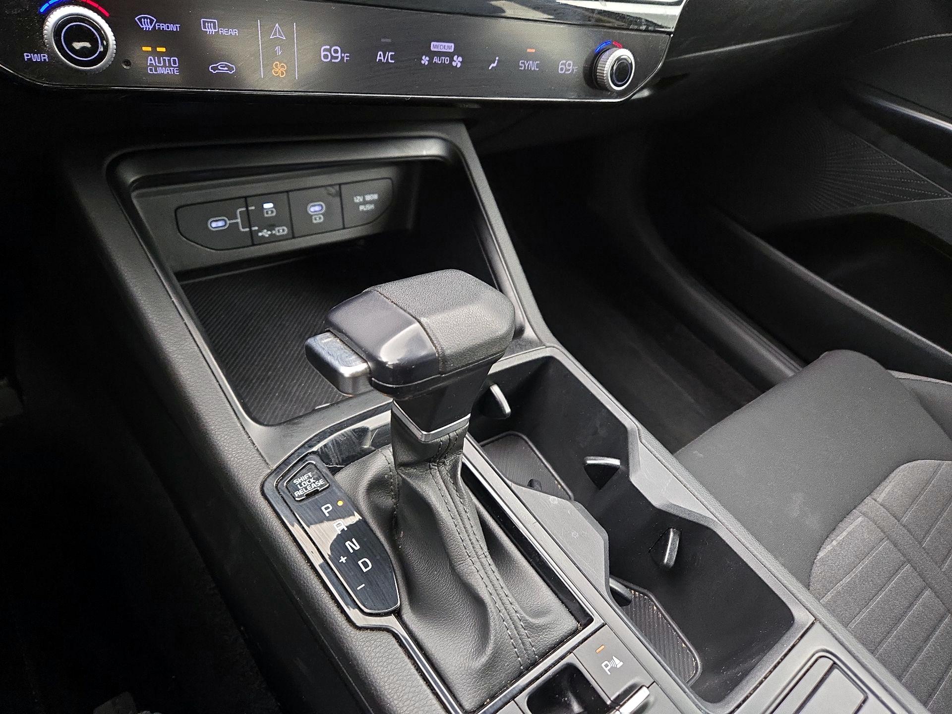 Thumbnail: 2024 Kia Forte - 17