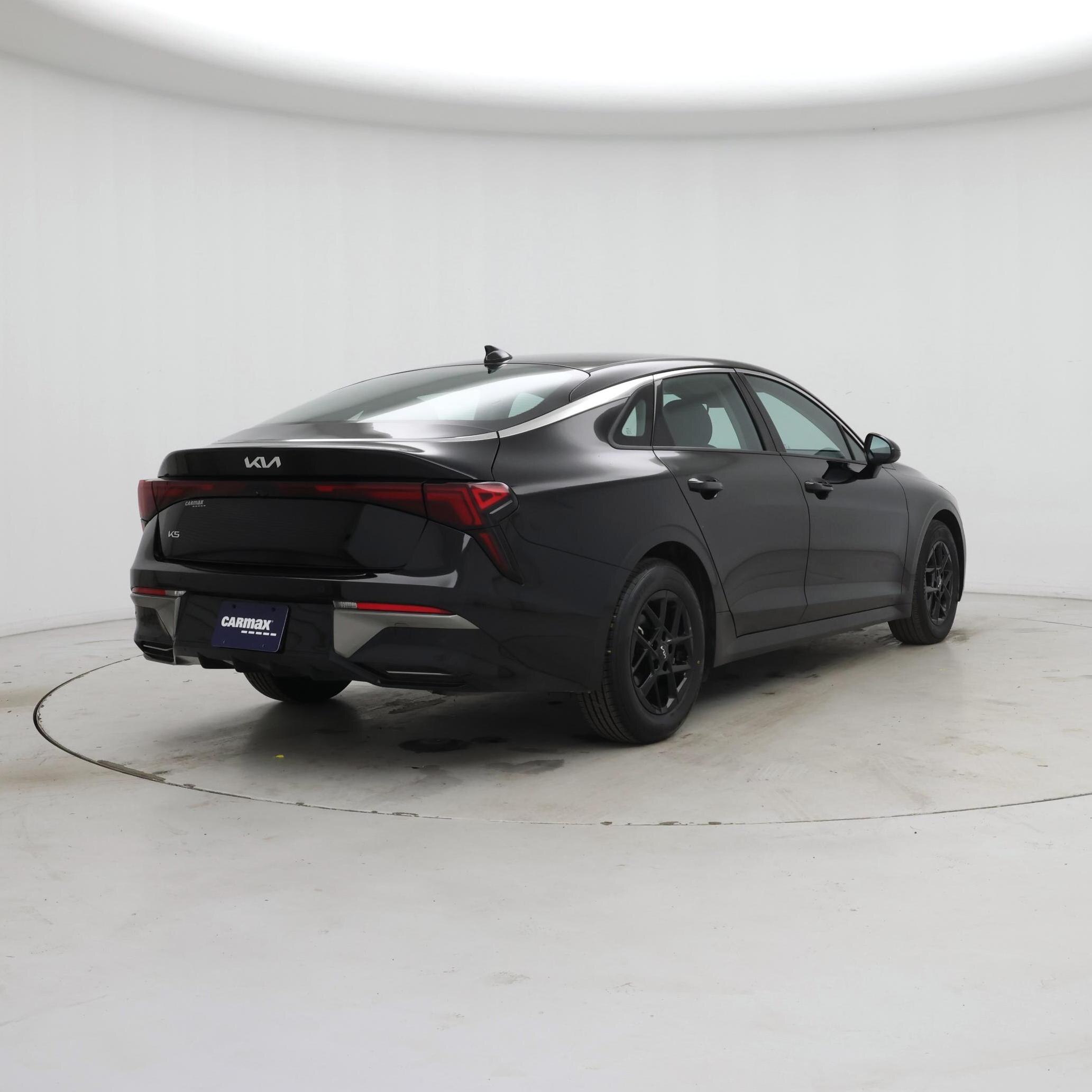 Thumbnail: 2024 Kia Forte - 8