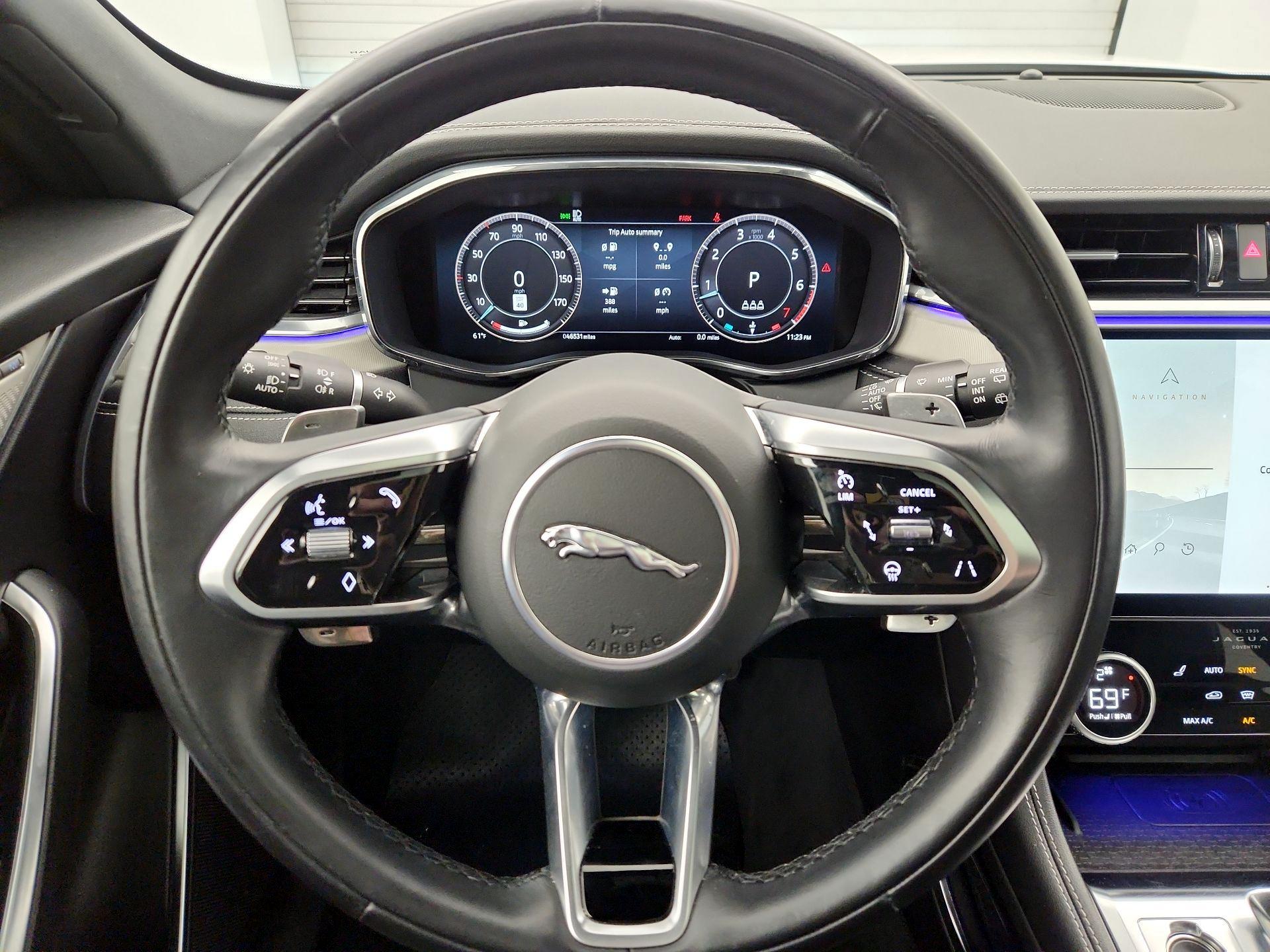 Thumbnail: 2024 Jaguar F-Pace - 10