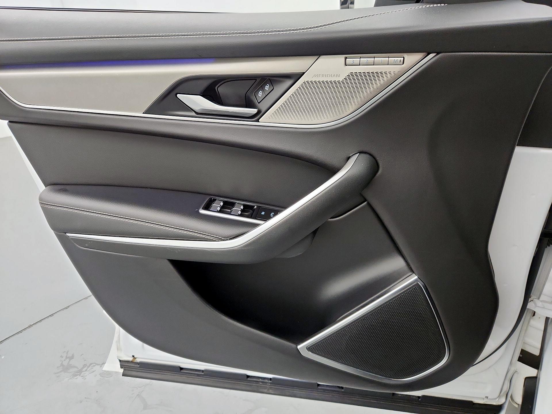 Thumbnail: 2024 Jaguar F-Pace - 12