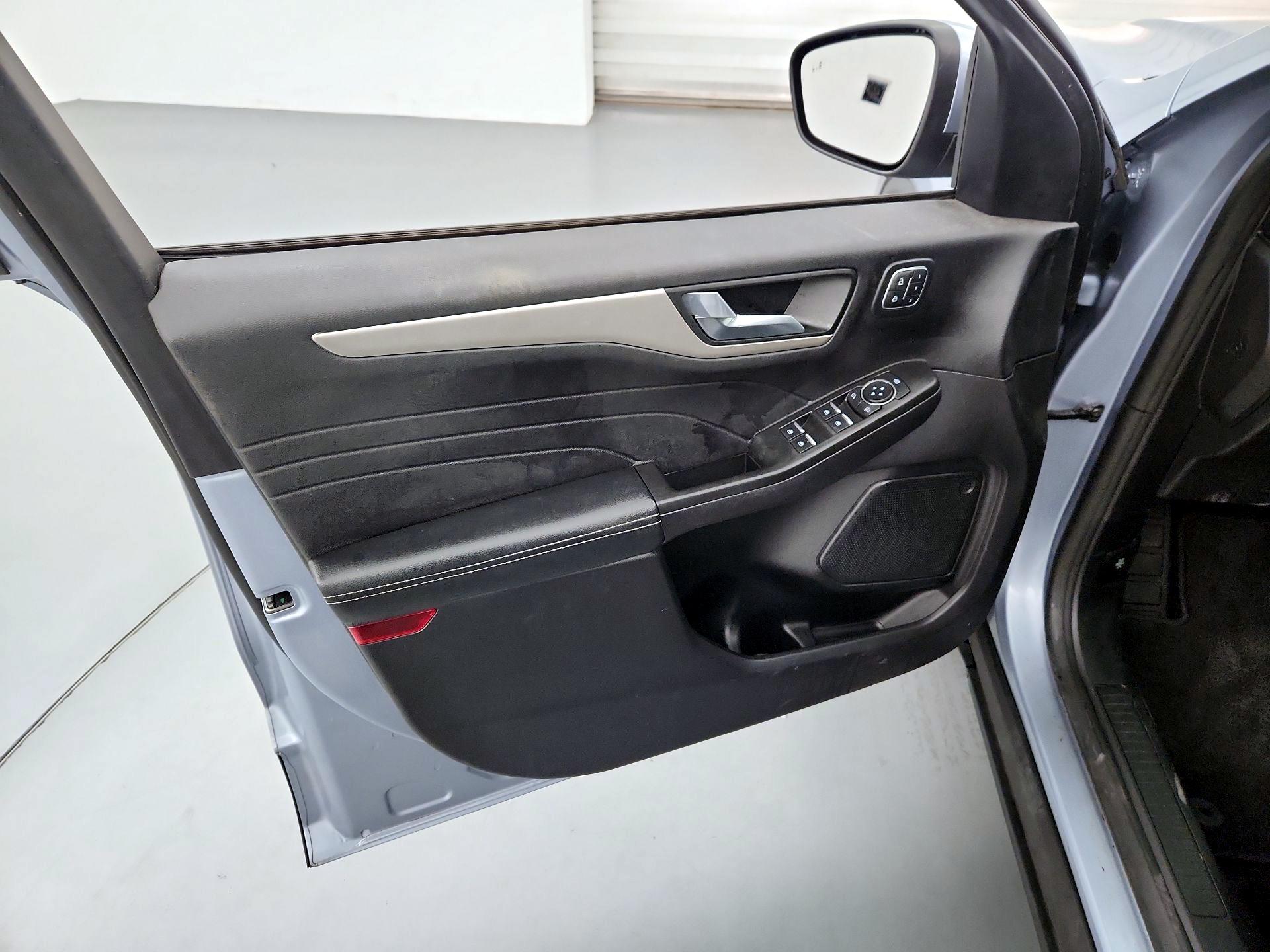 Thumbnail: 2022 Ford Escape - 12