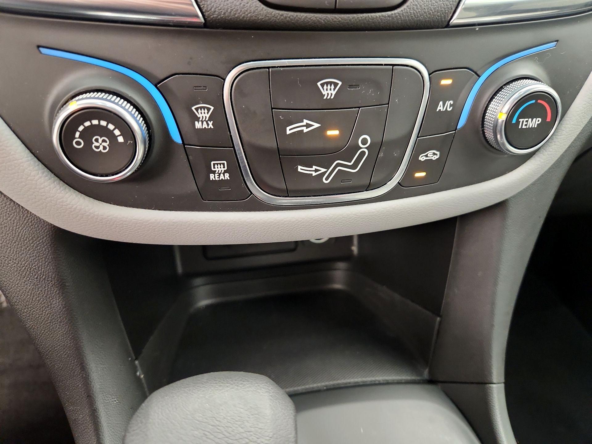 Thumbnail: 2022 Chevrolet Equinox - 16