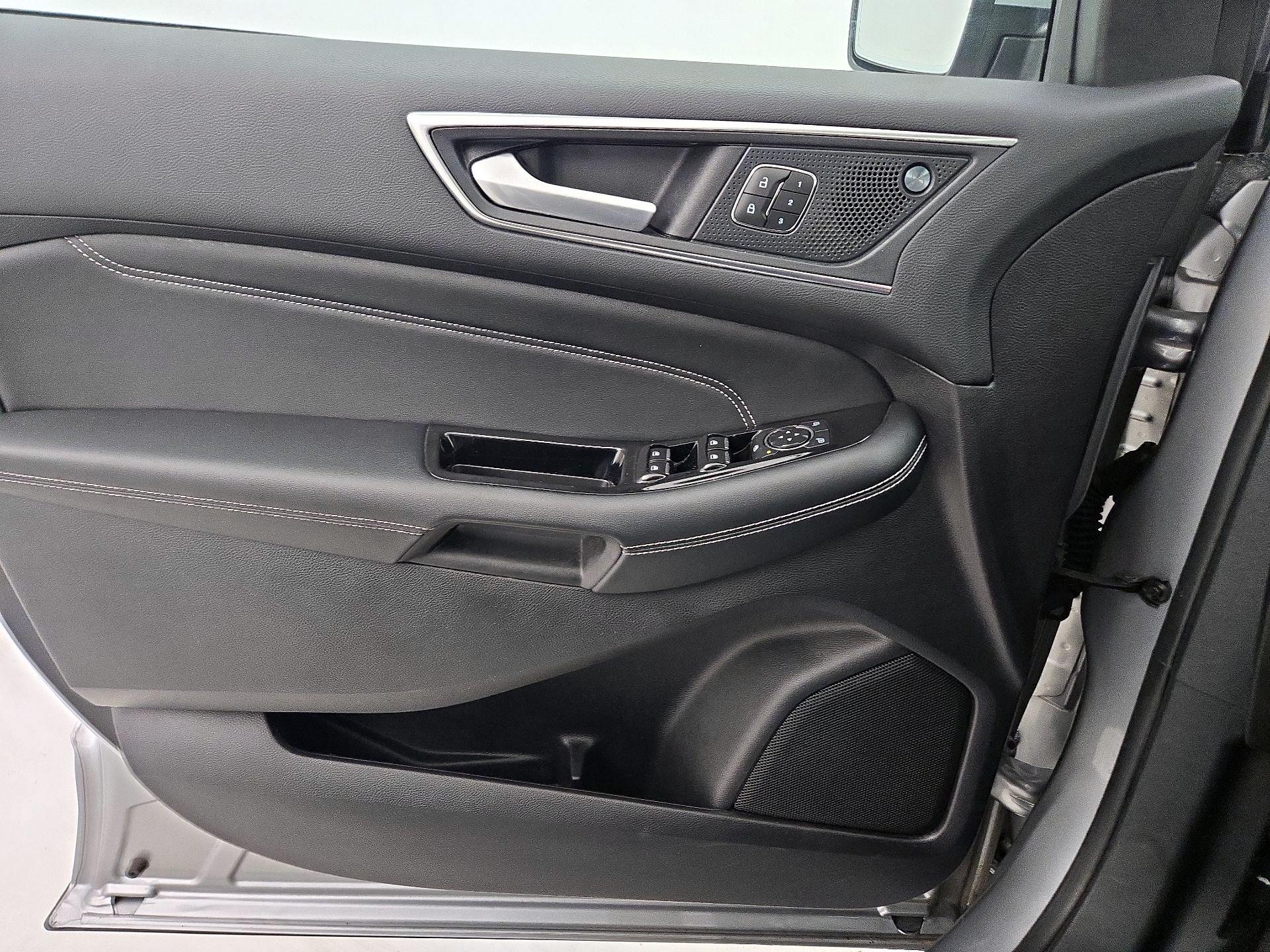 Thumbnail: 2020 Ford Edge - 12