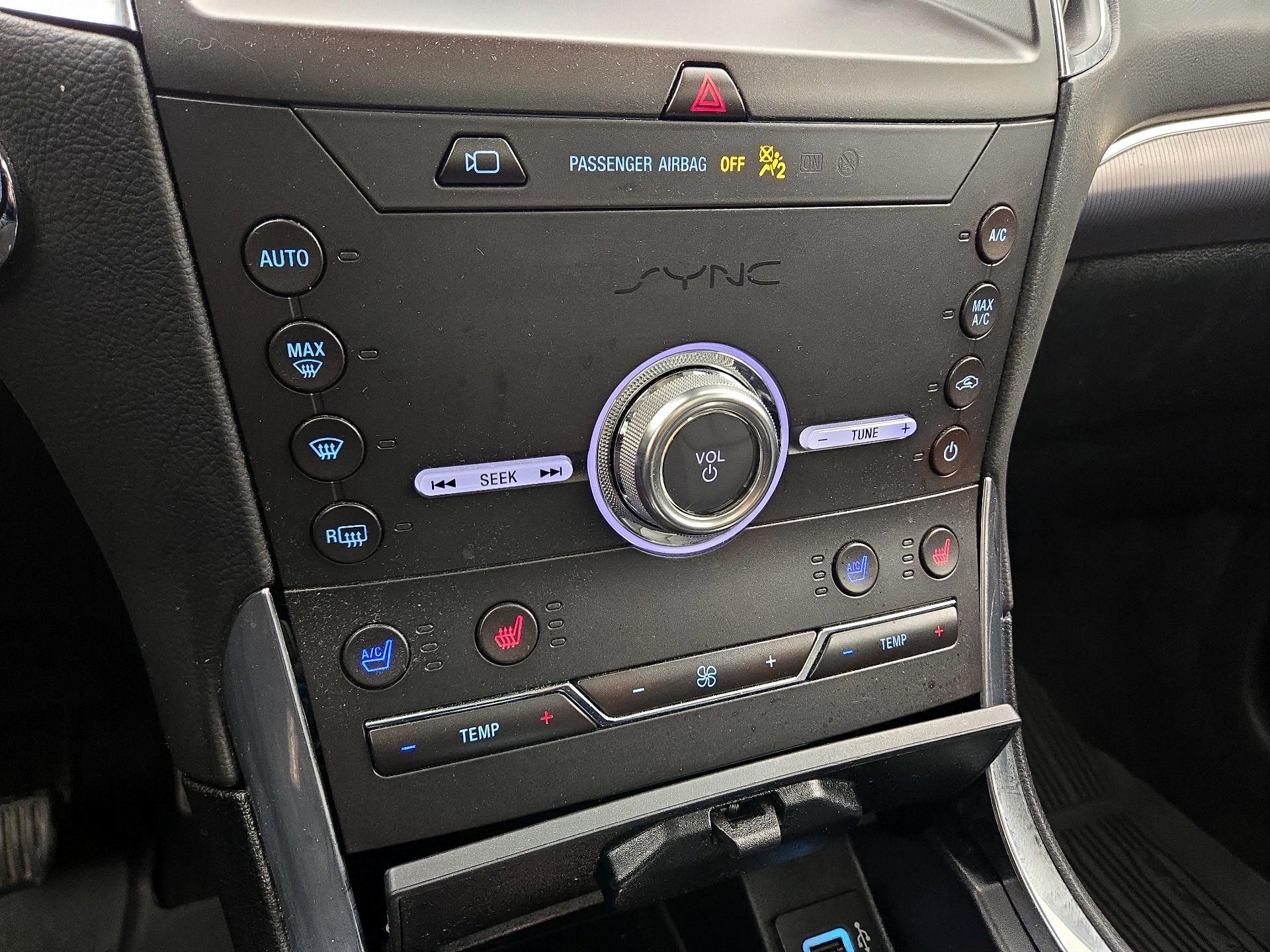 Thumbnail: 2020 Ford Edge - 17