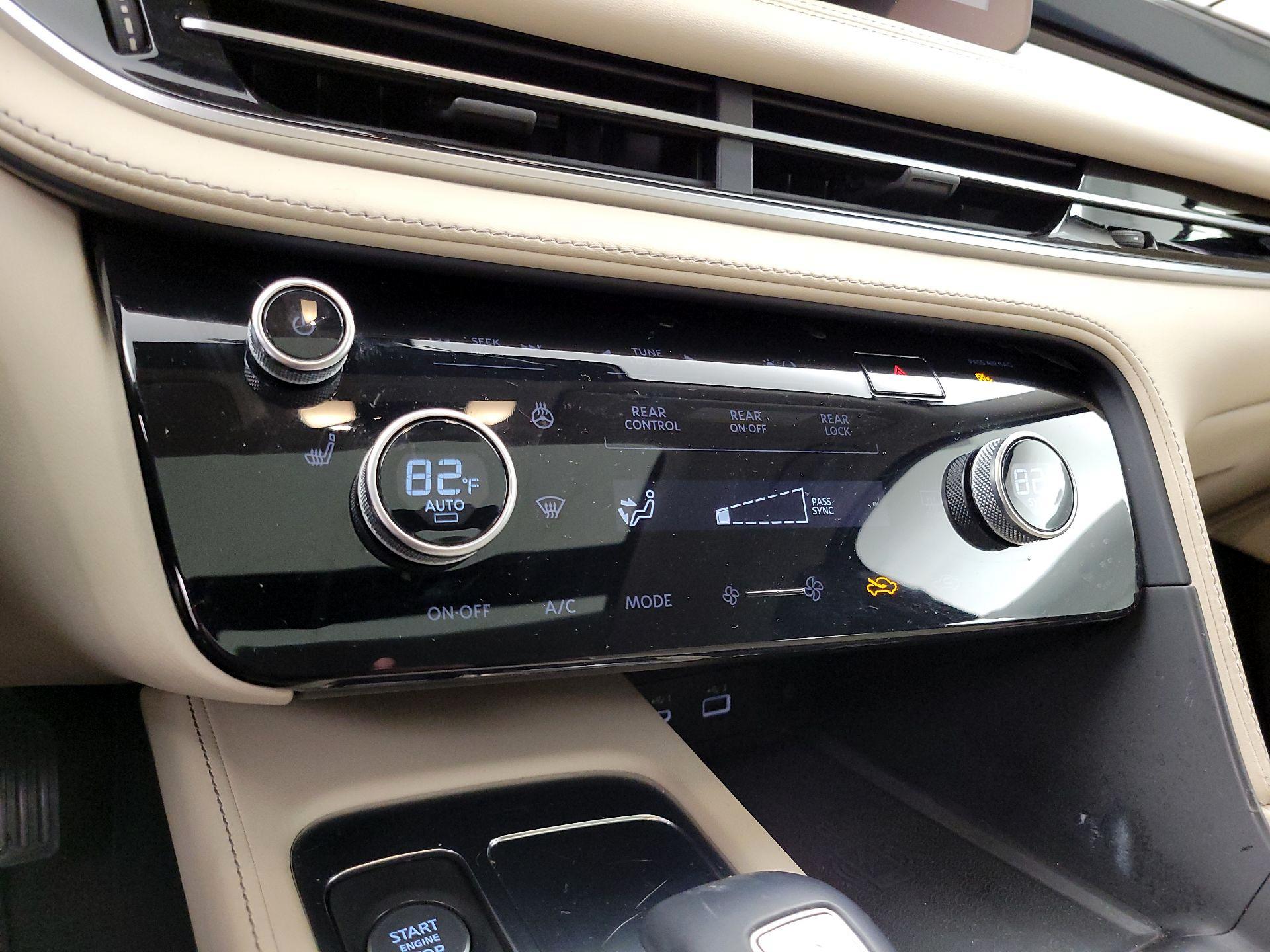 Thumbnail: 2023 INFINITI QX60 - 16