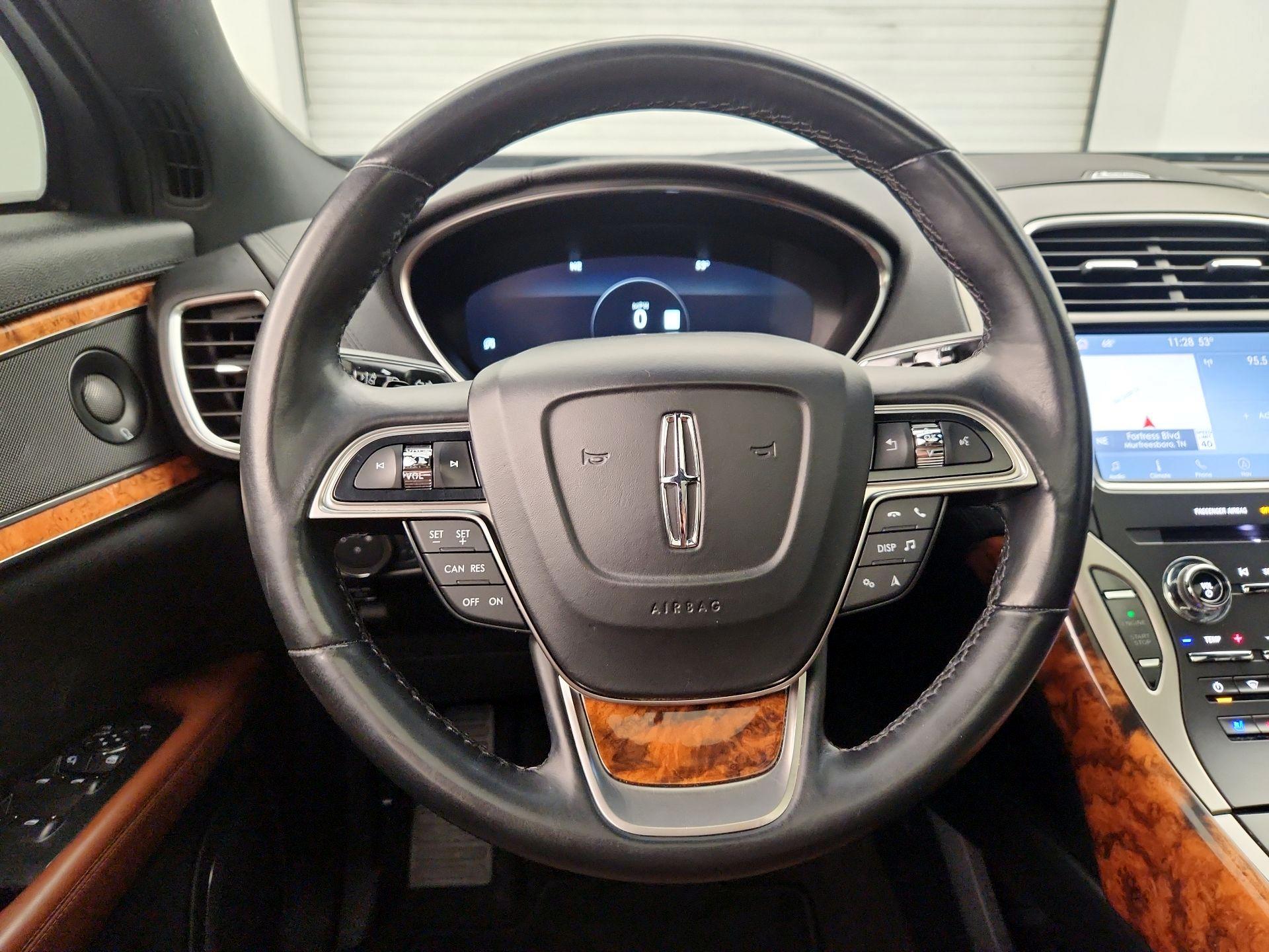 Thumbnail: 2020 Lincoln Nautilus - 10