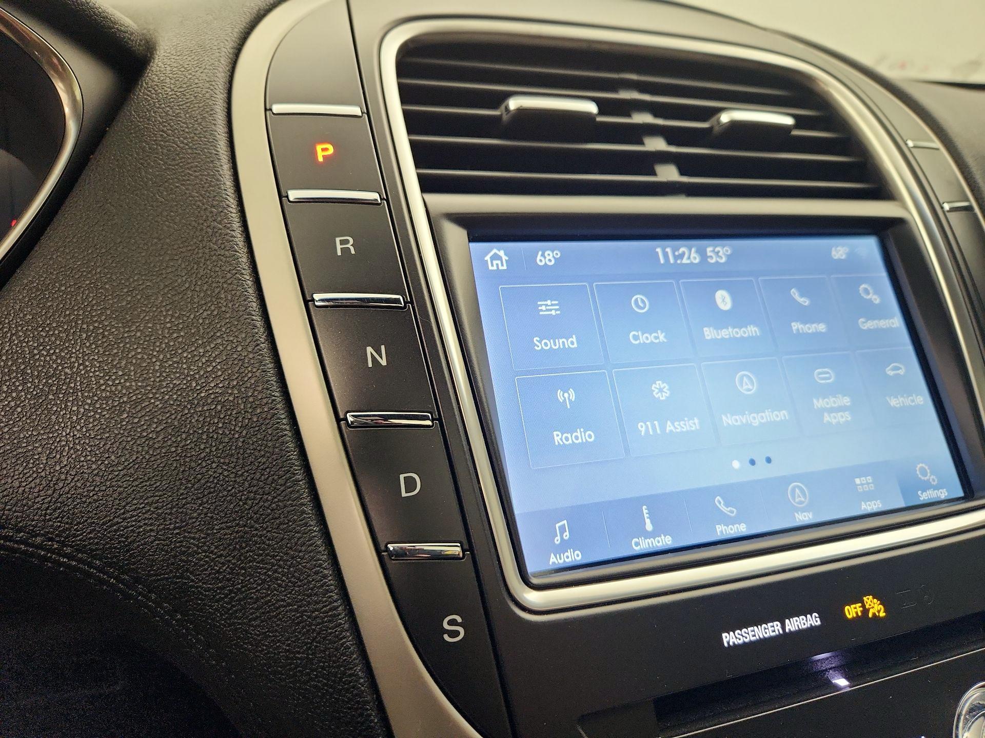 Thumbnail: 2020 Lincoln Nautilus - 18