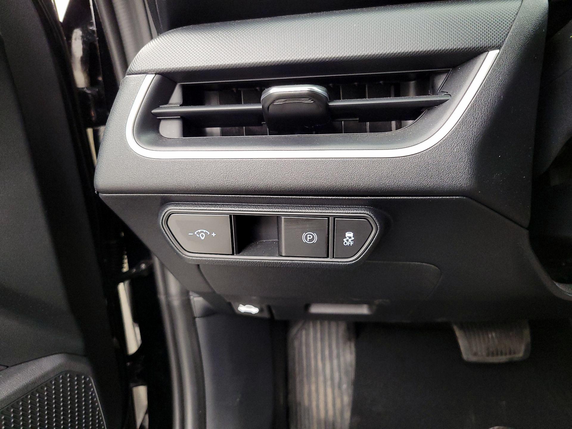 Thumbnail: 2025 Kia K4 - 13