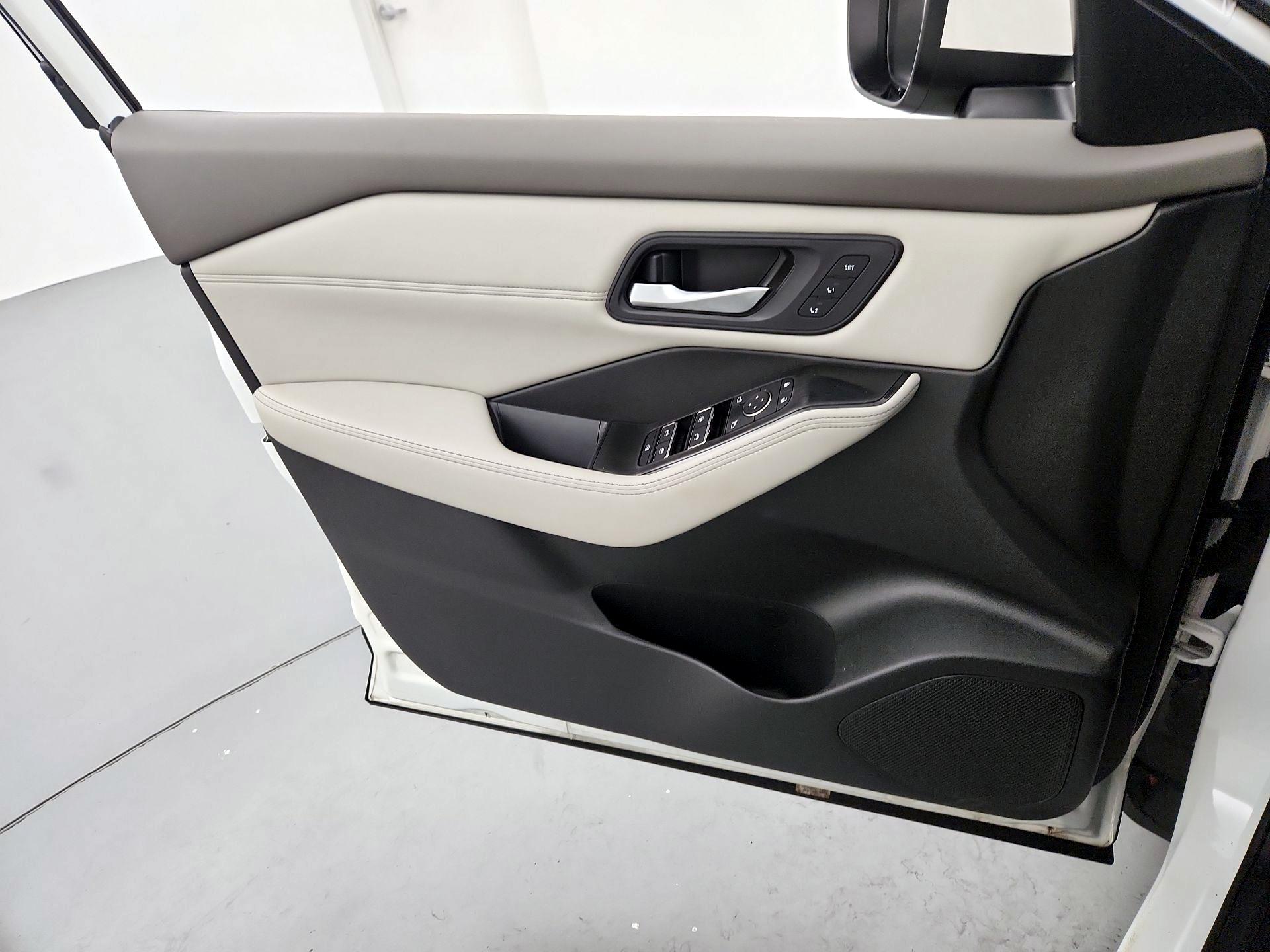 Thumbnail: 2023 Nissan Rogue - 12