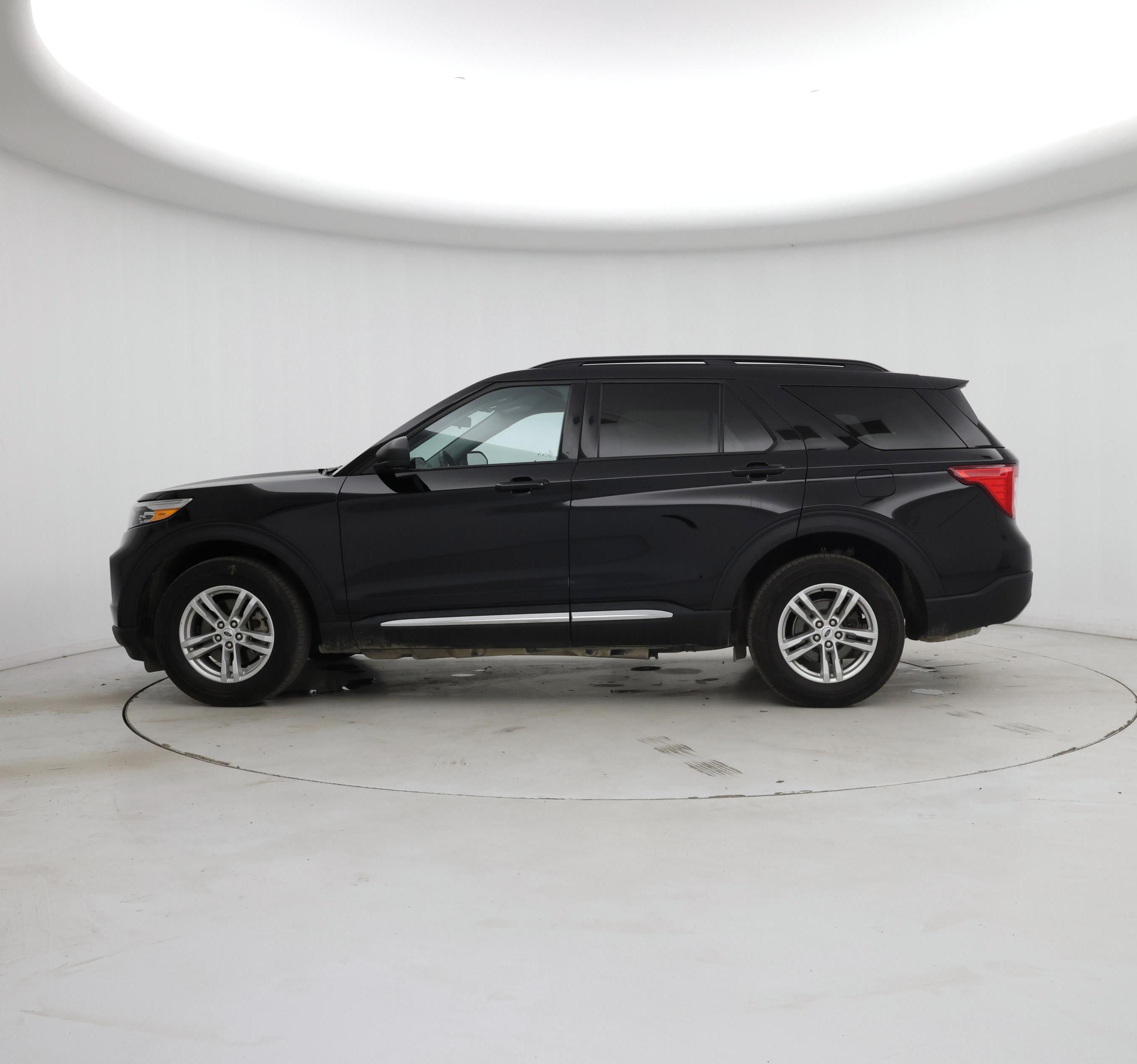 Thumbnail: 2022 Ford Explorer - 3