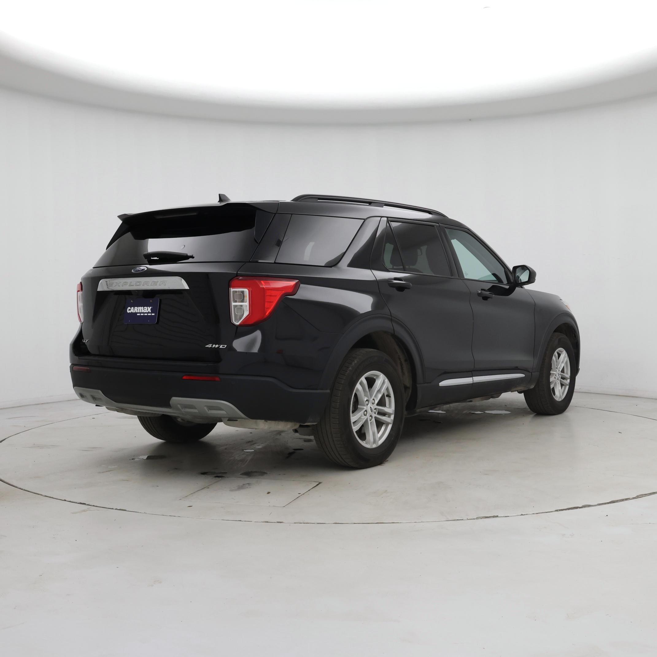 Thumbnail: 2022 Ford Explorer - 8